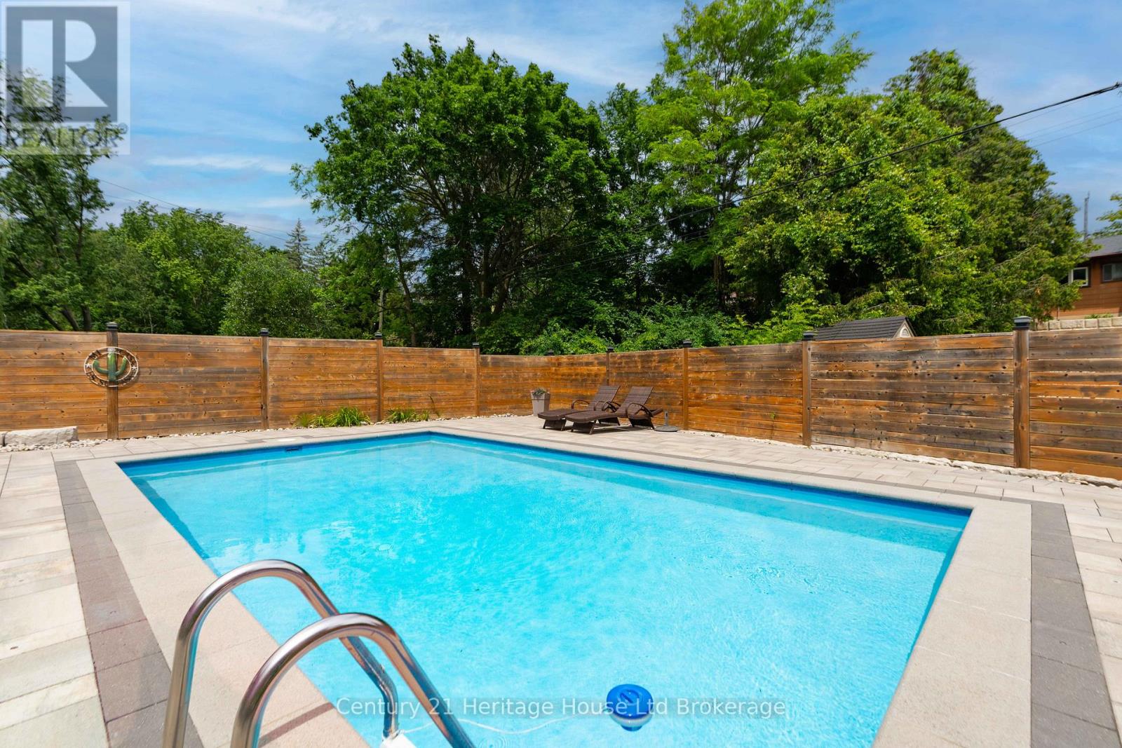 462 RIVERCREST DRIVE - 42