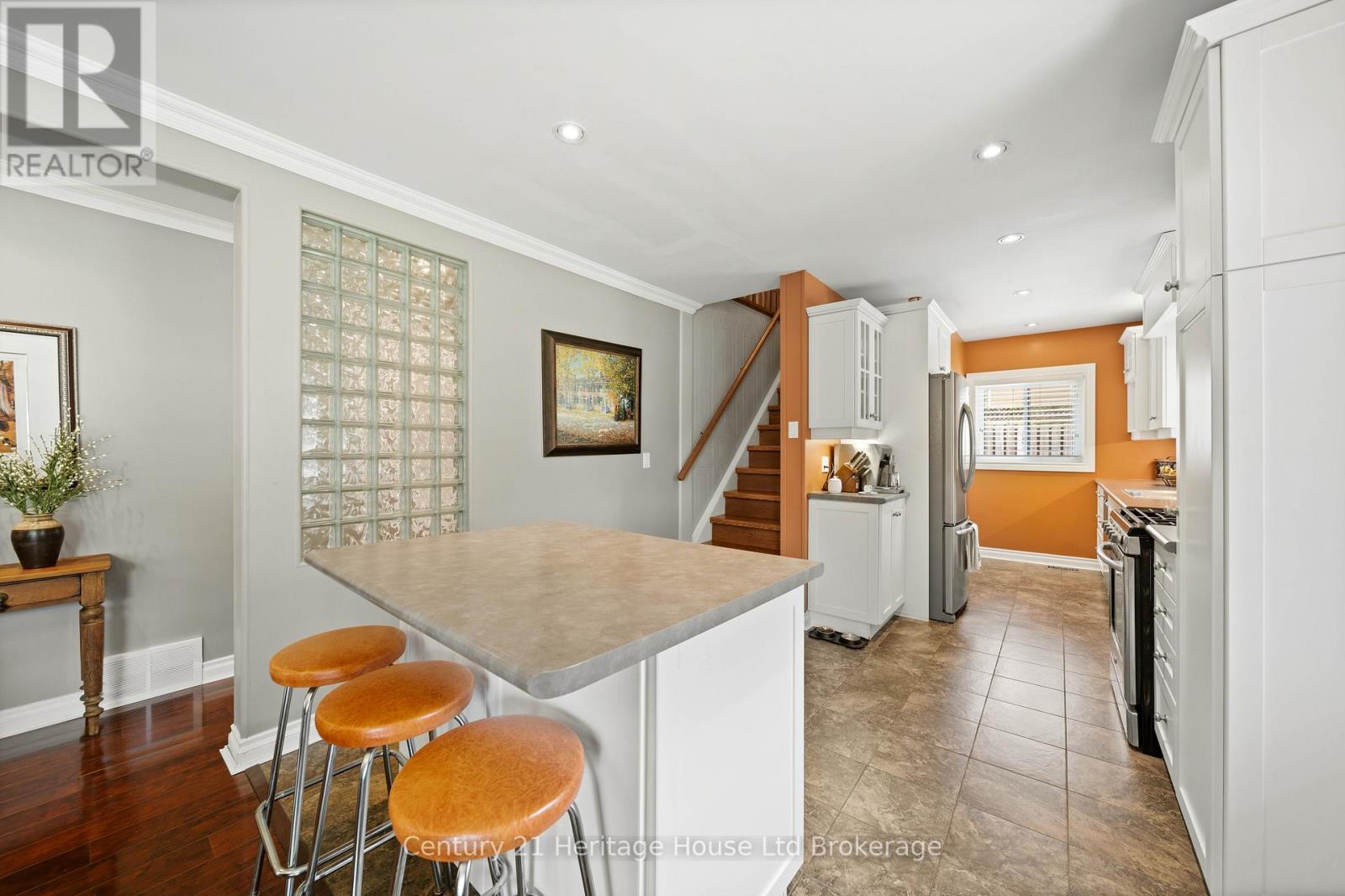 462 RIVERCREST DRIVE - 6