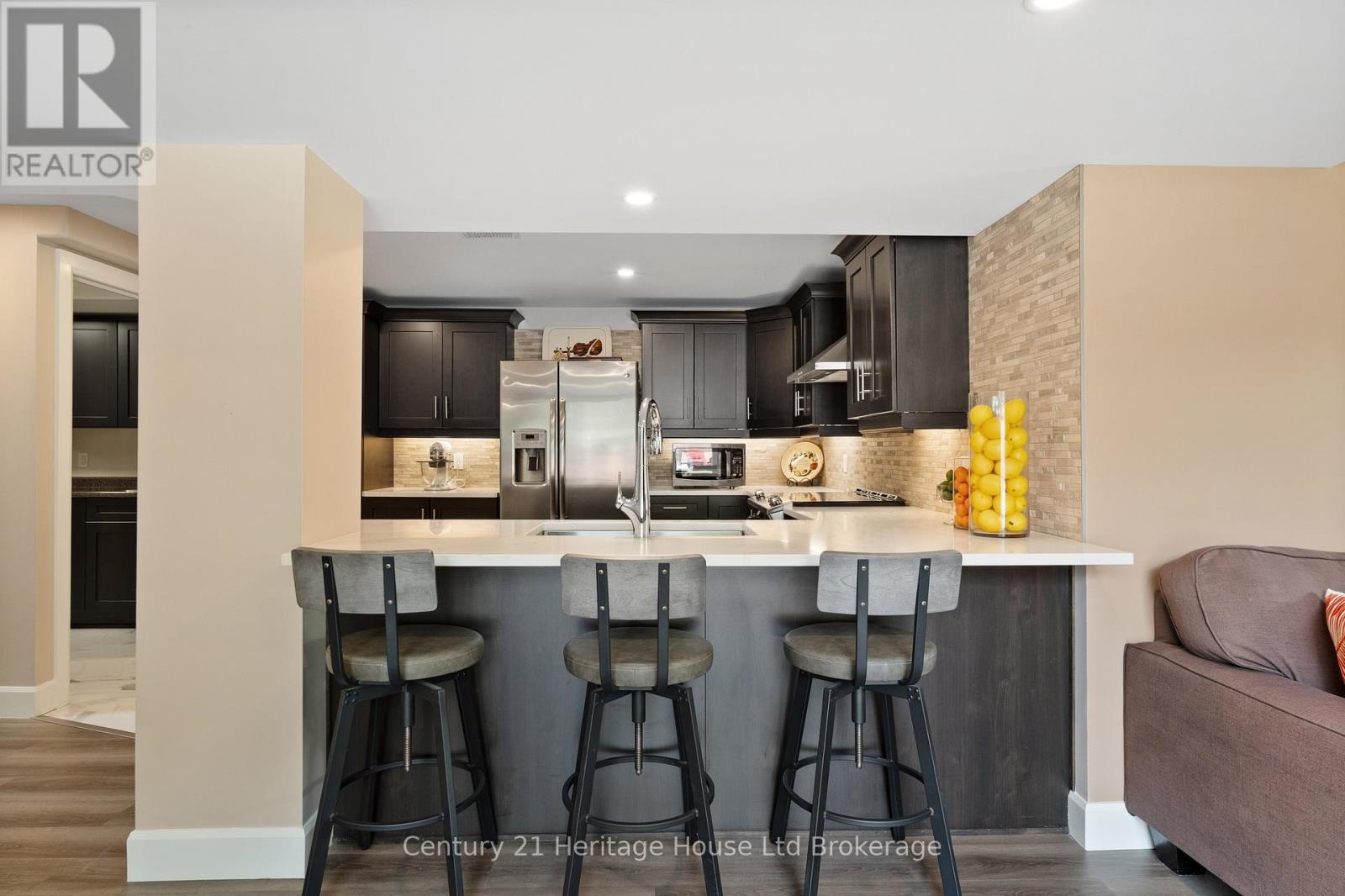 462 RIVERCREST DRIVE - 26