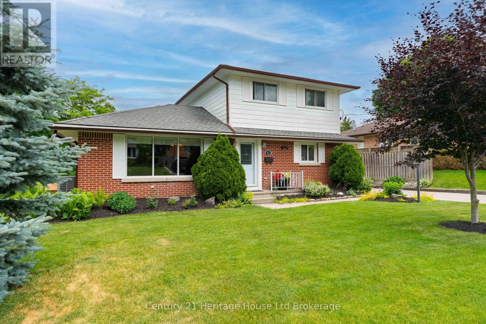 462 RIVERCREST DRIVE - 4