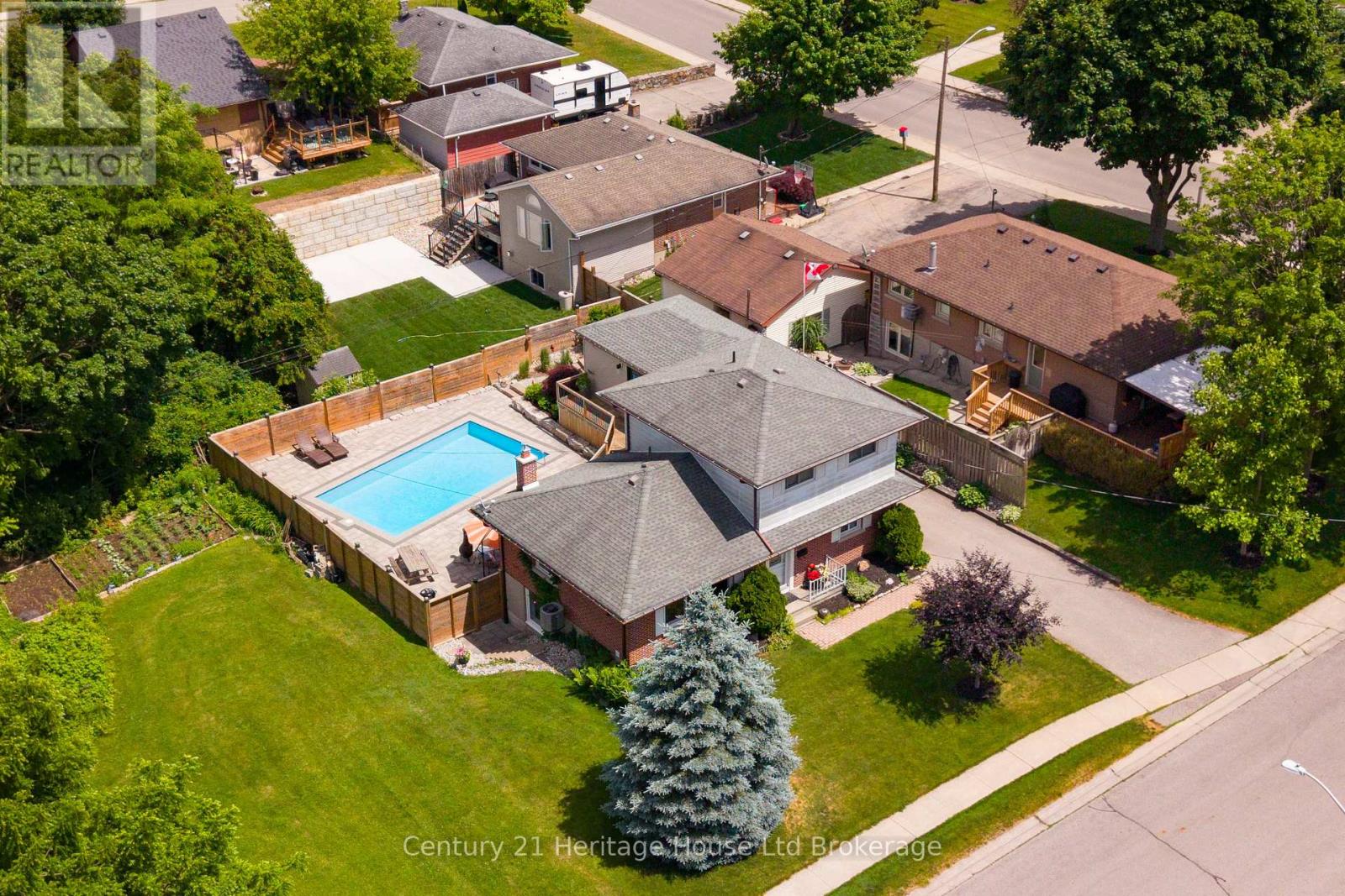 462 RIVERCREST DRIVE - 1