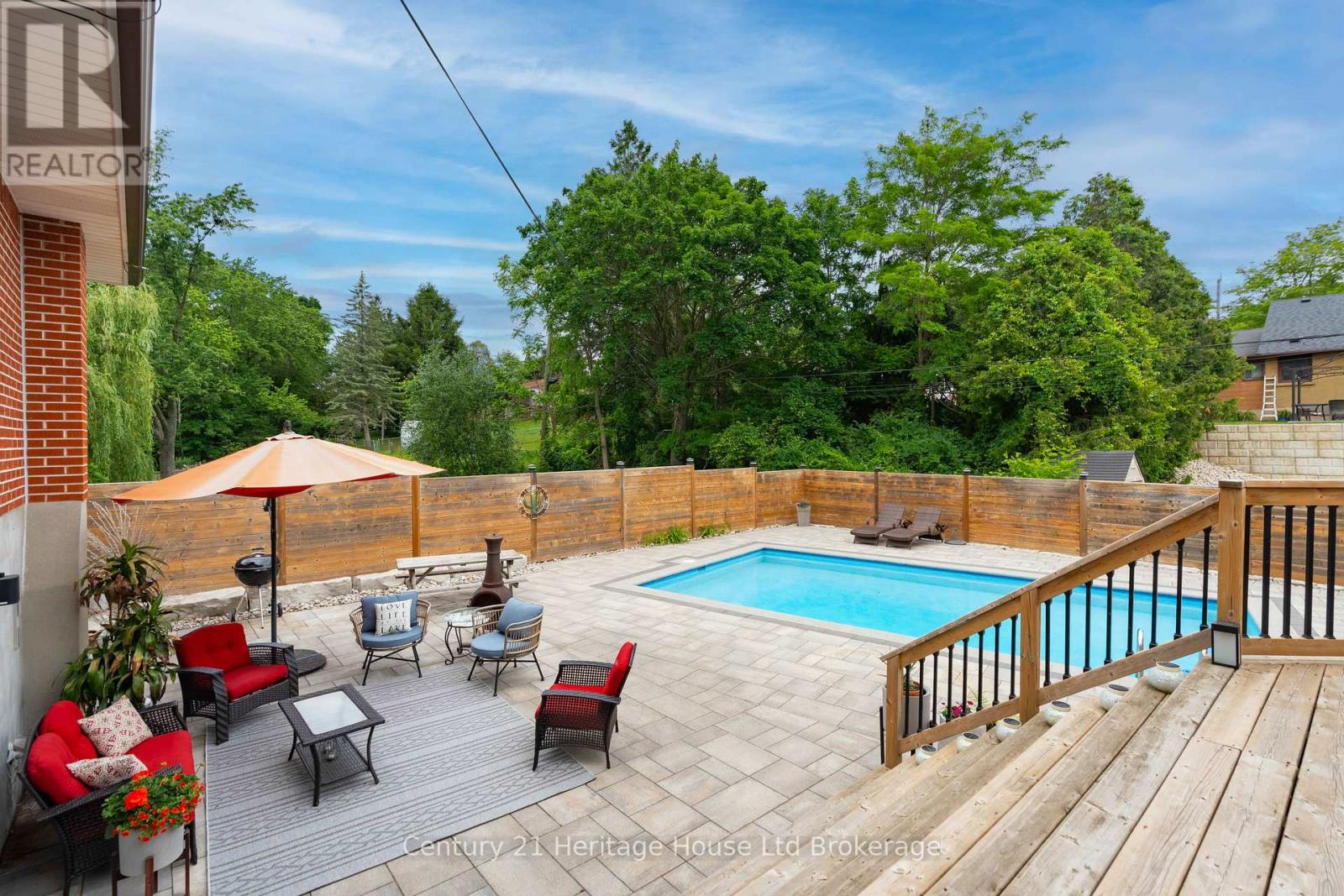 462 RIVERCREST DRIVE - 36