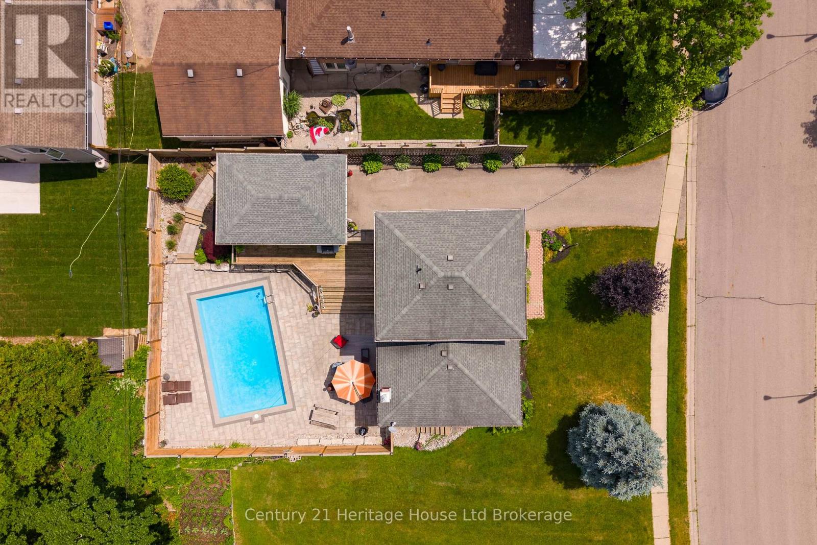 462 RIVERCREST DRIVE - 47