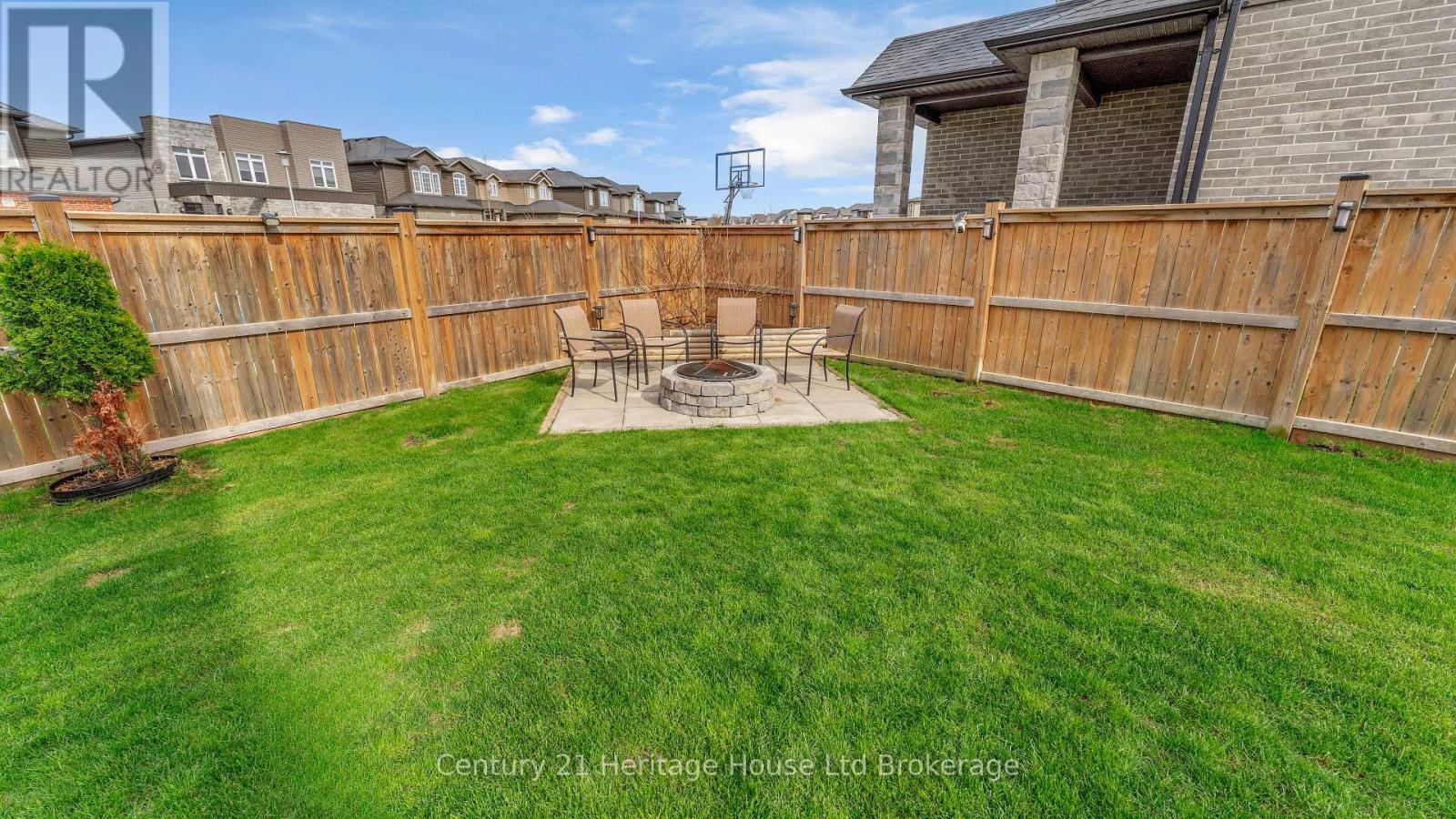 1411 SANDBAR STREET - 39