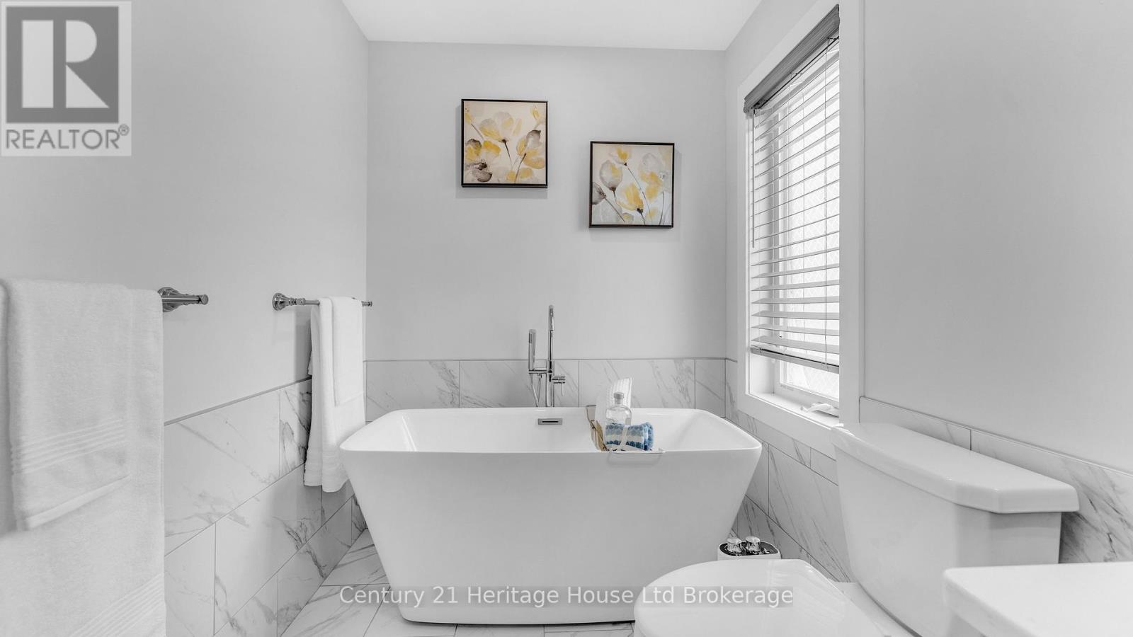 1411 SANDBAR STREET - 29