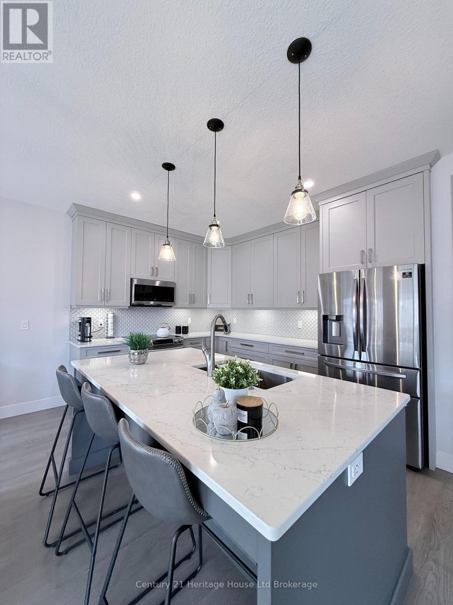 1411 SANDBAR STREET - 7