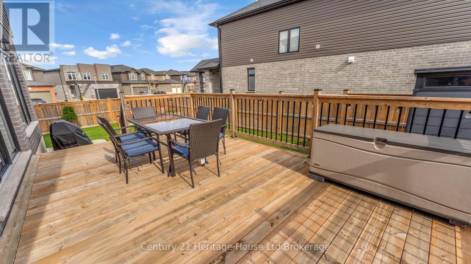1411 SANDBAR STREET - 38