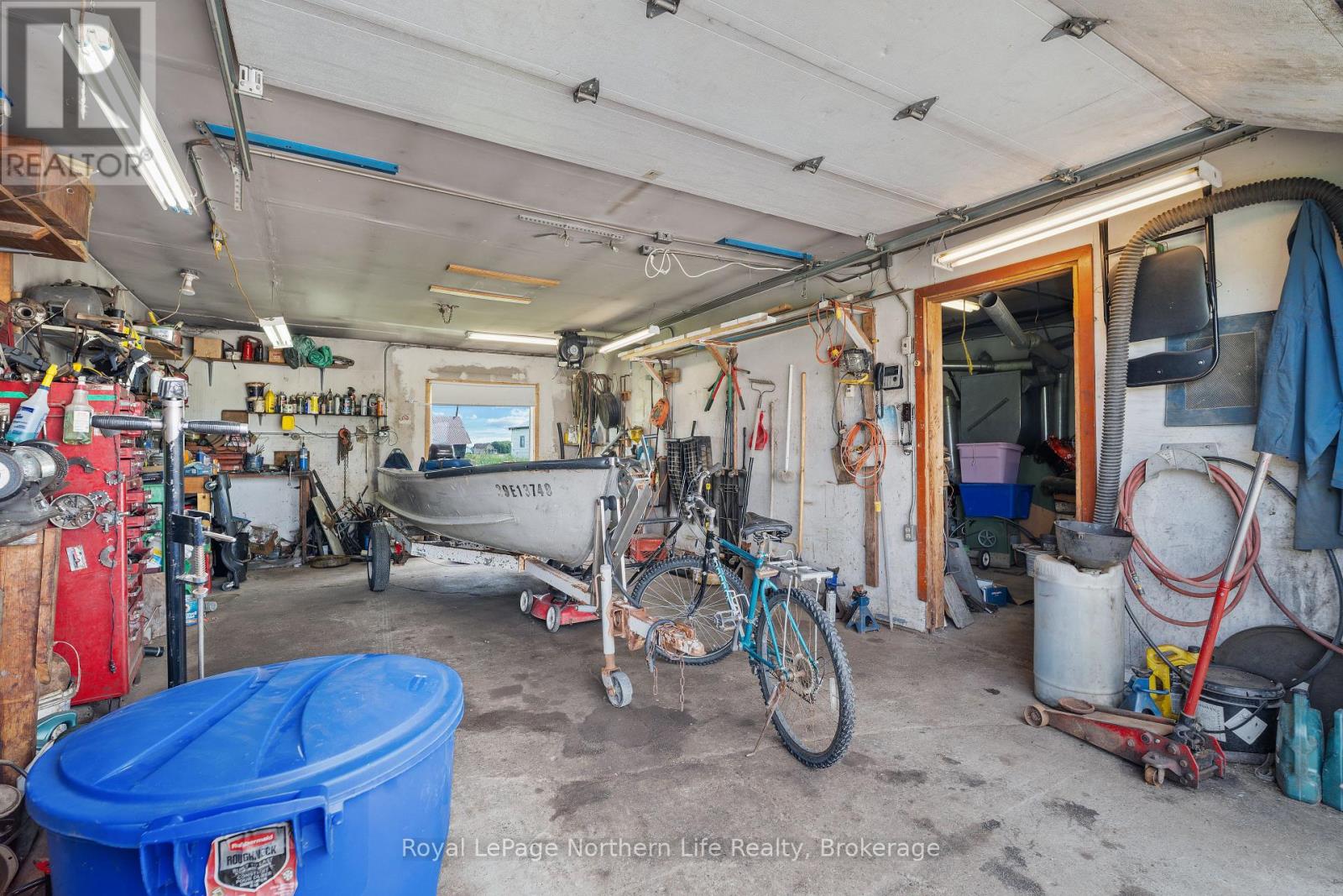 845 OLIVIER ROAD - 48