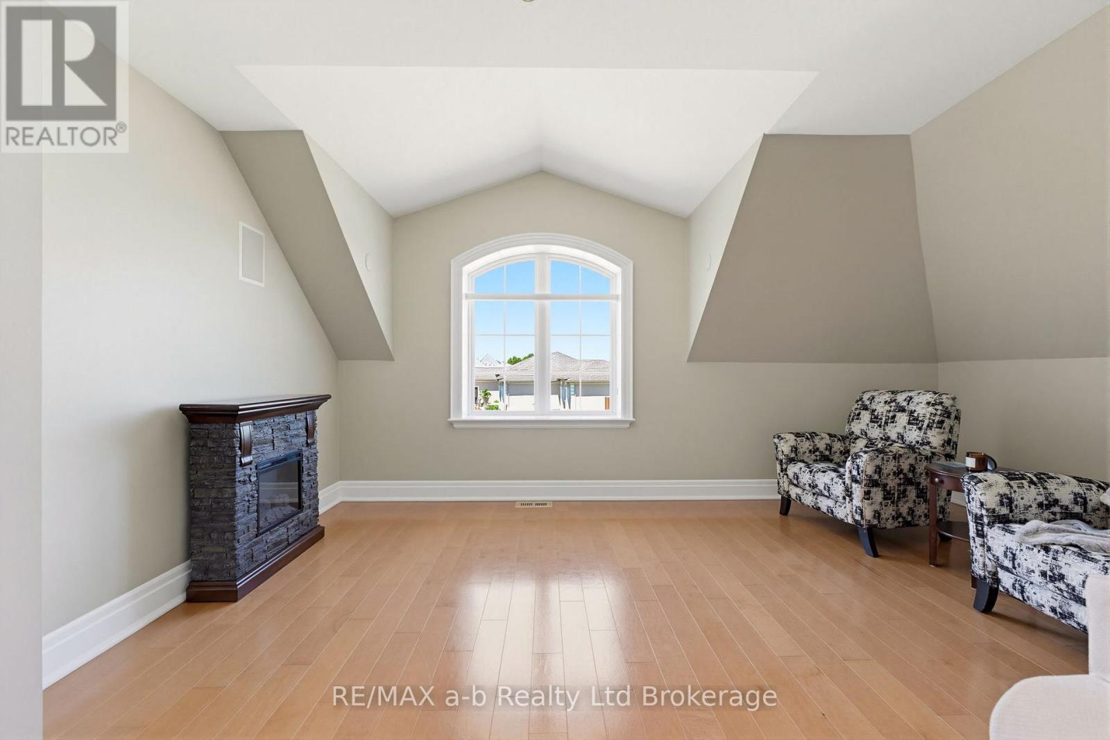 44 YEAGER AVENUE - Image 33