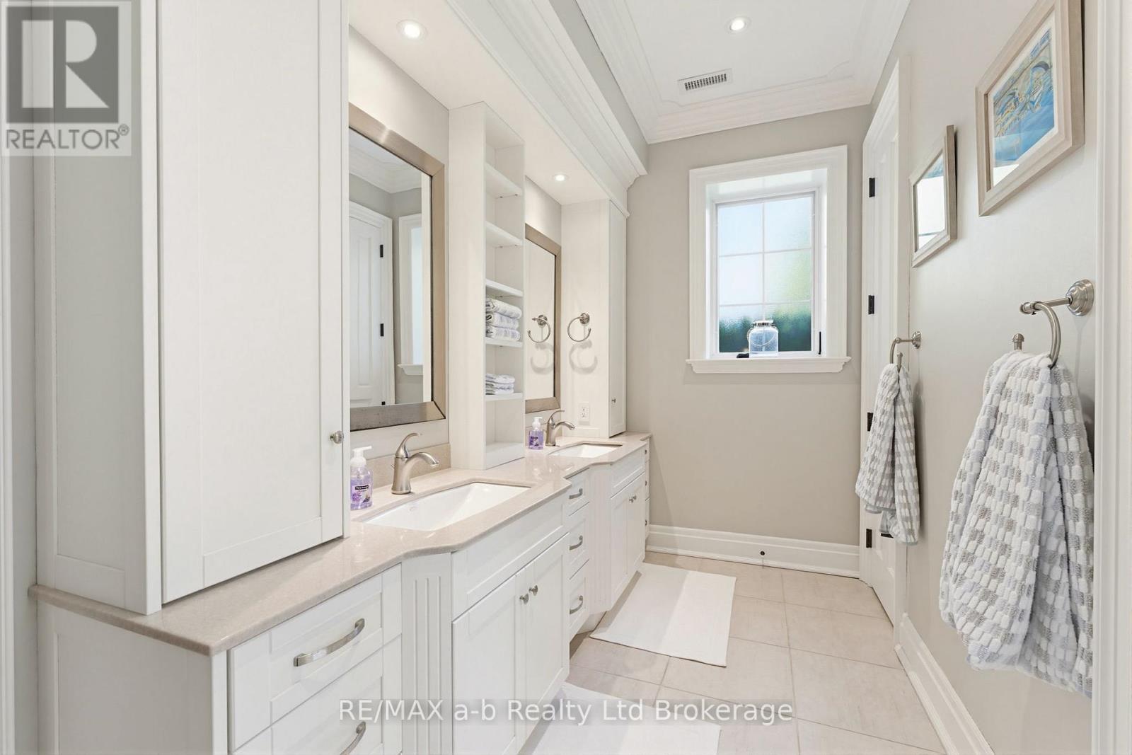 44 YEAGER AVENUE - Image 36