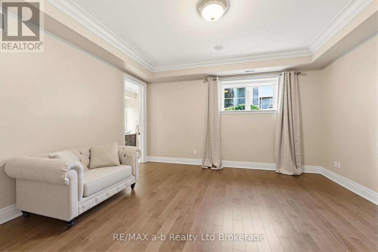 44 YEAGER AVENUE - Image 38