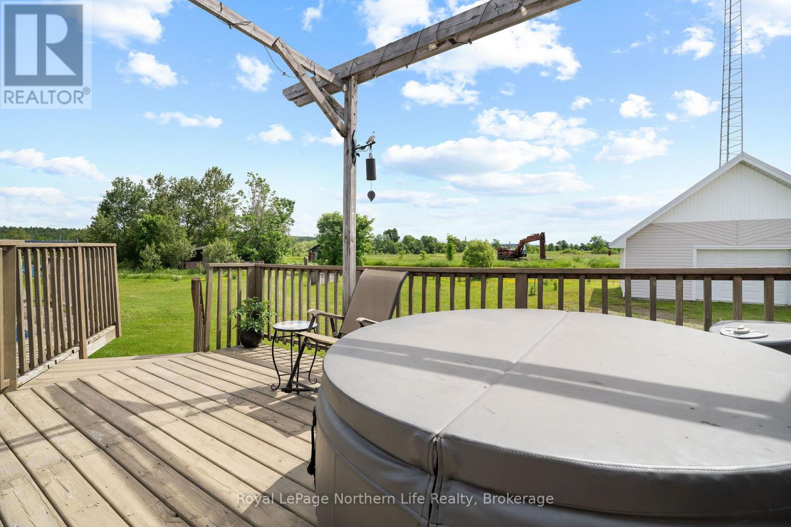 845 OLIVIER ROAD - 43