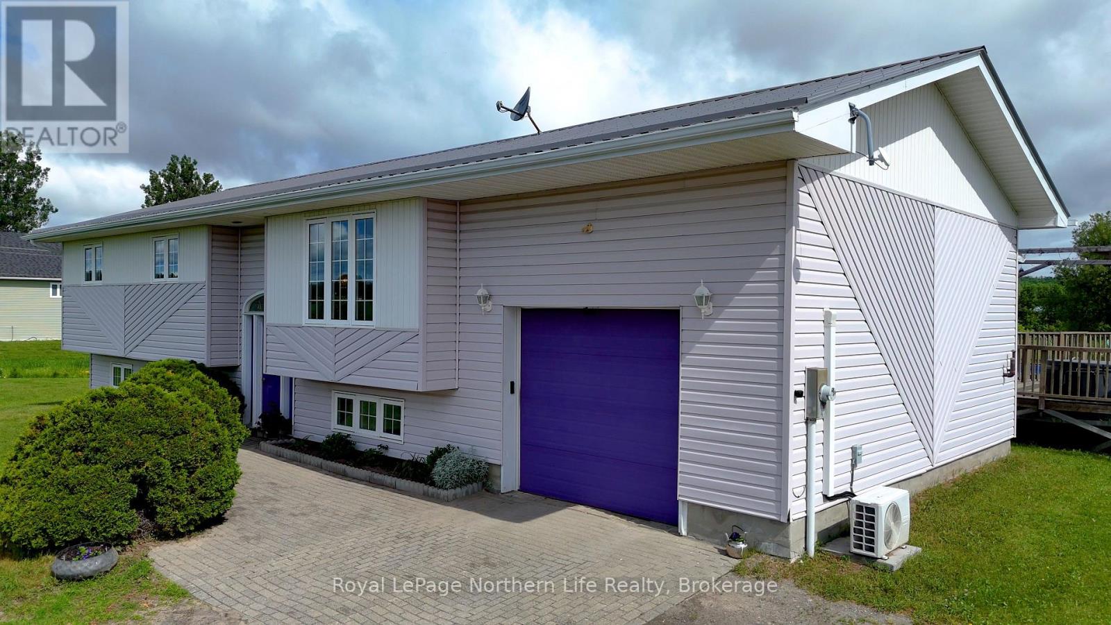 845 OLIVIER ROAD - 3