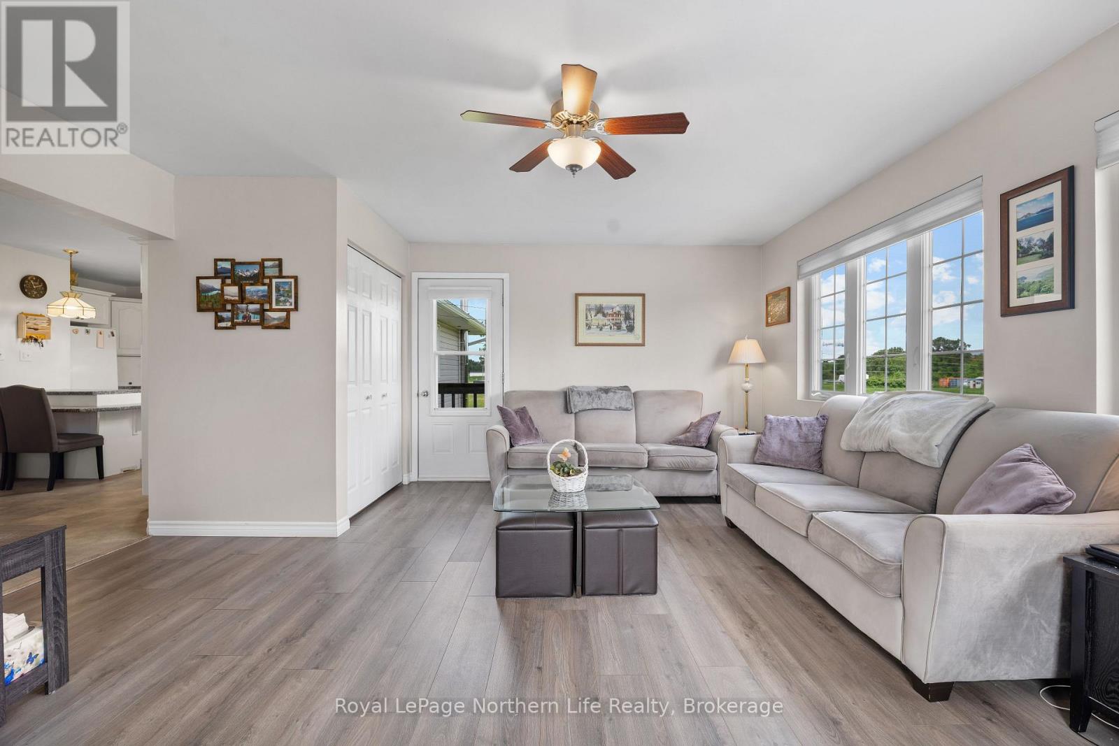 845 OLIVIER ROAD - 40