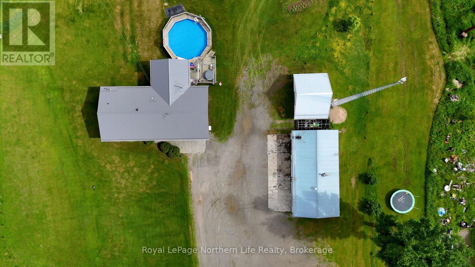 845 OLIVIER ROAD - 8