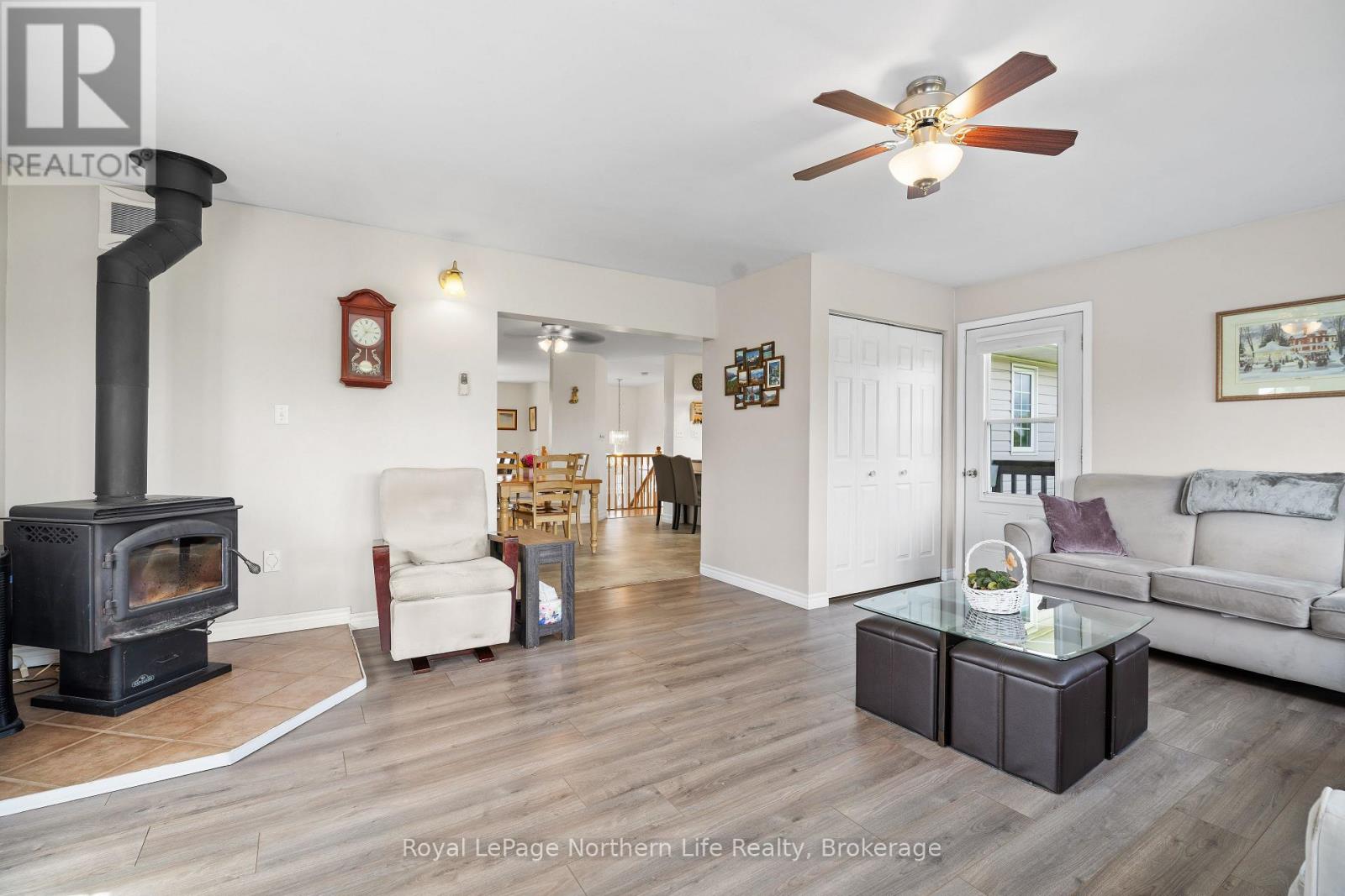 845 OLIVIER ROAD - 41