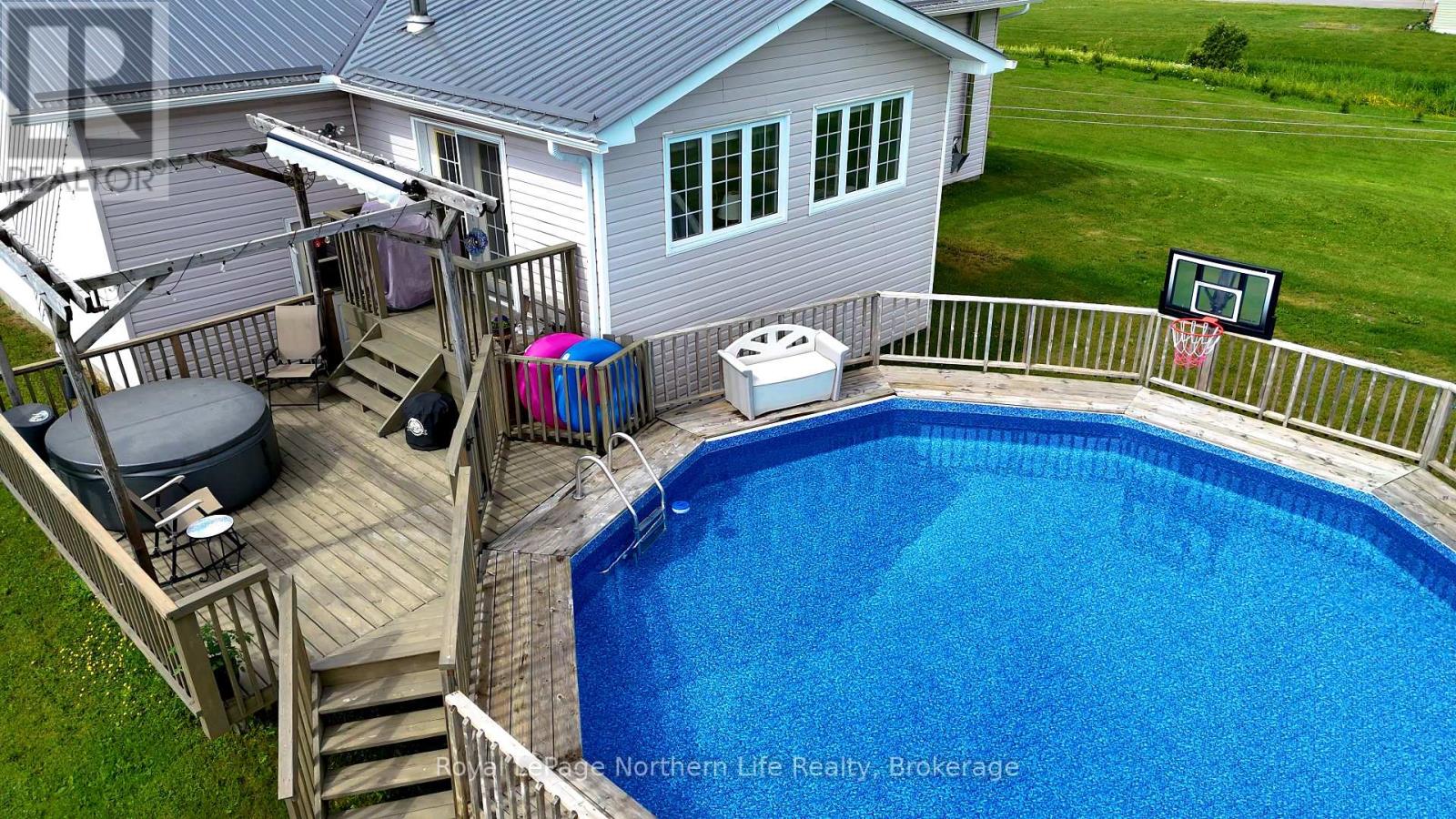 845 OLIVIER ROAD - 9