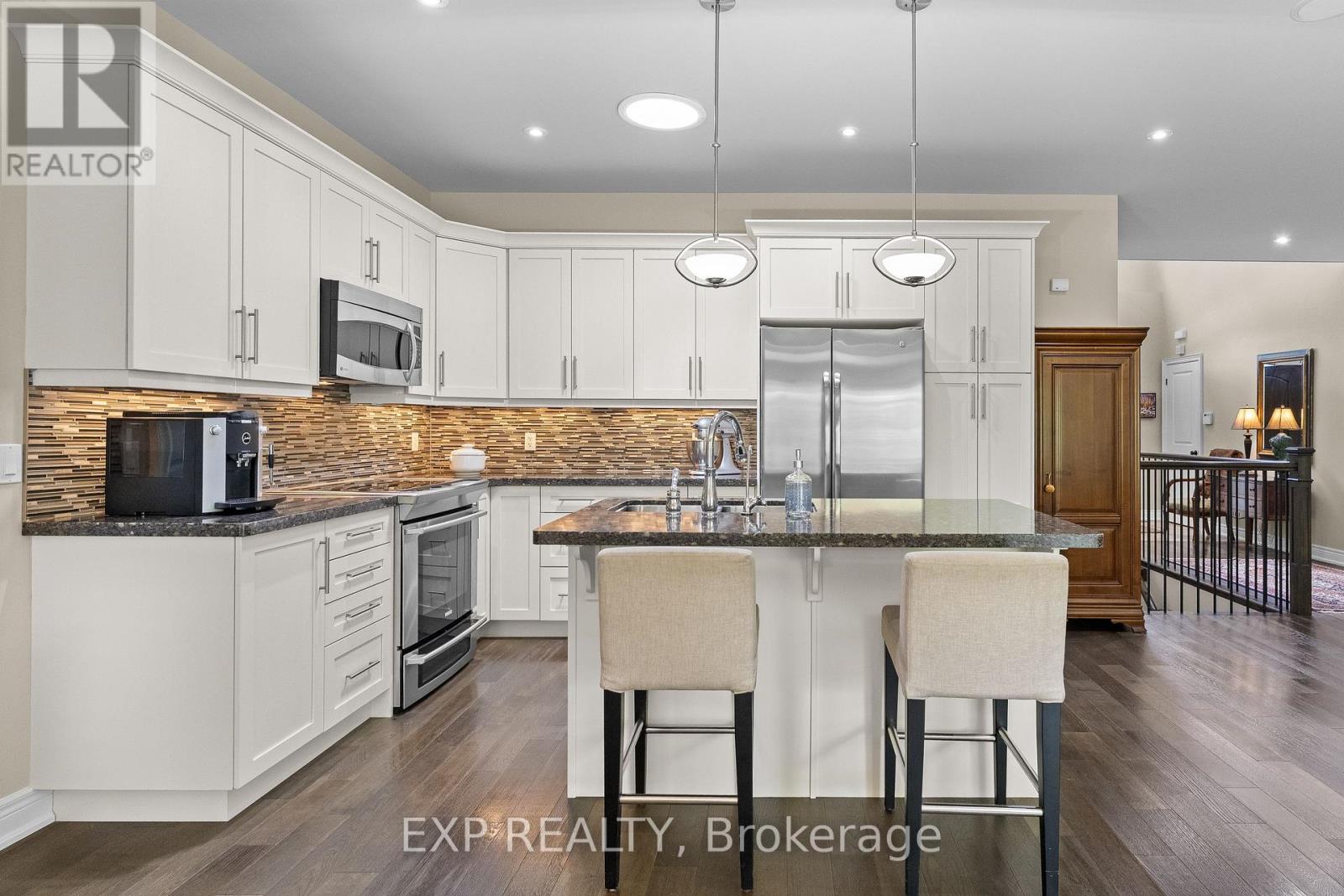 6 CREEKSIDE DRIVE - 10