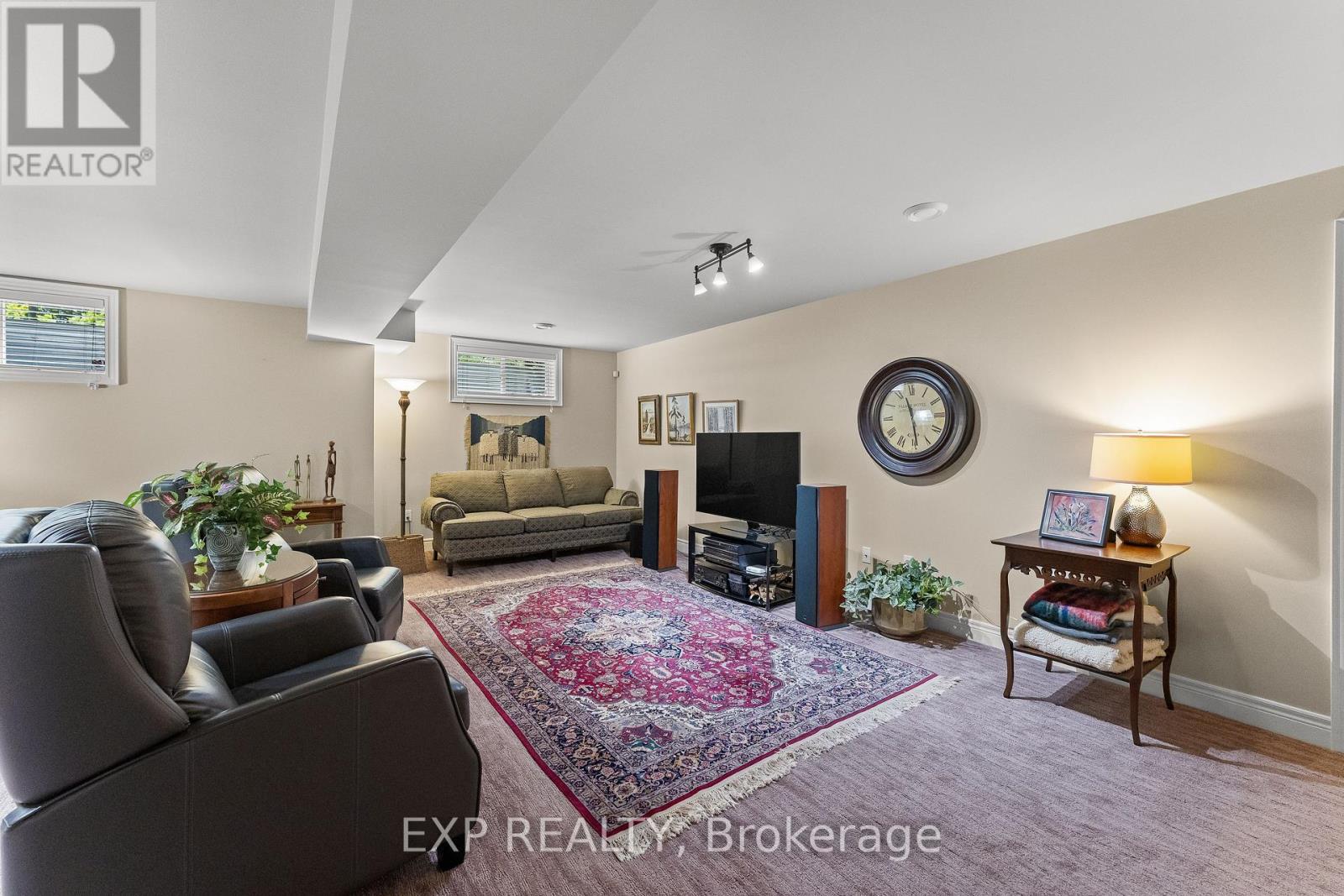 6 CREEKSIDE DRIVE - 32