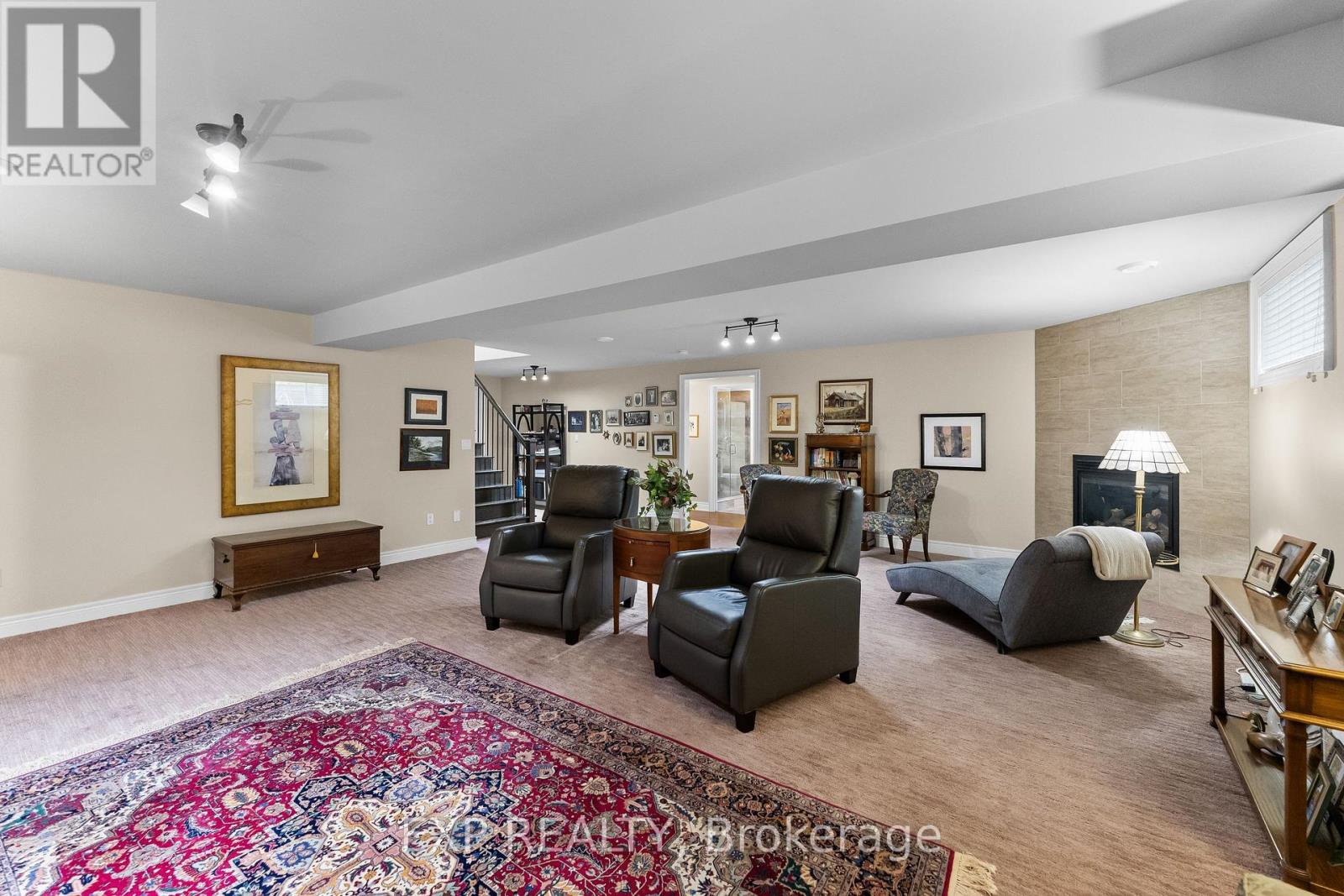 6 CREEKSIDE DRIVE - 33
