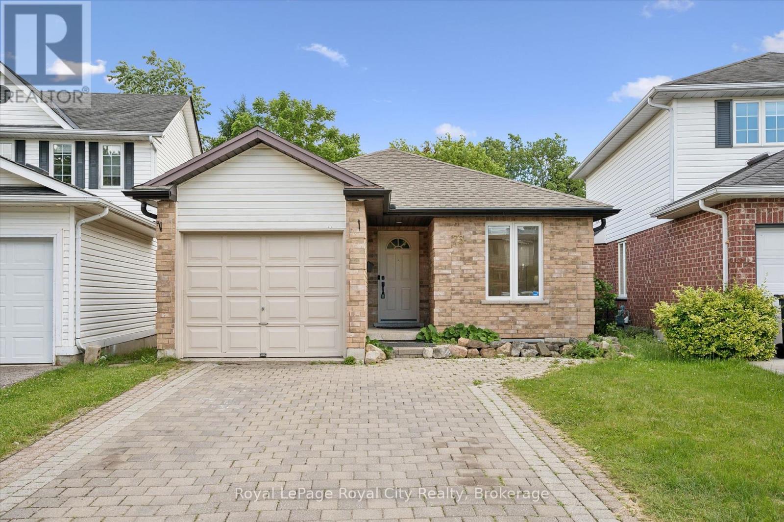 73 WAXWING CRESCENT - 1