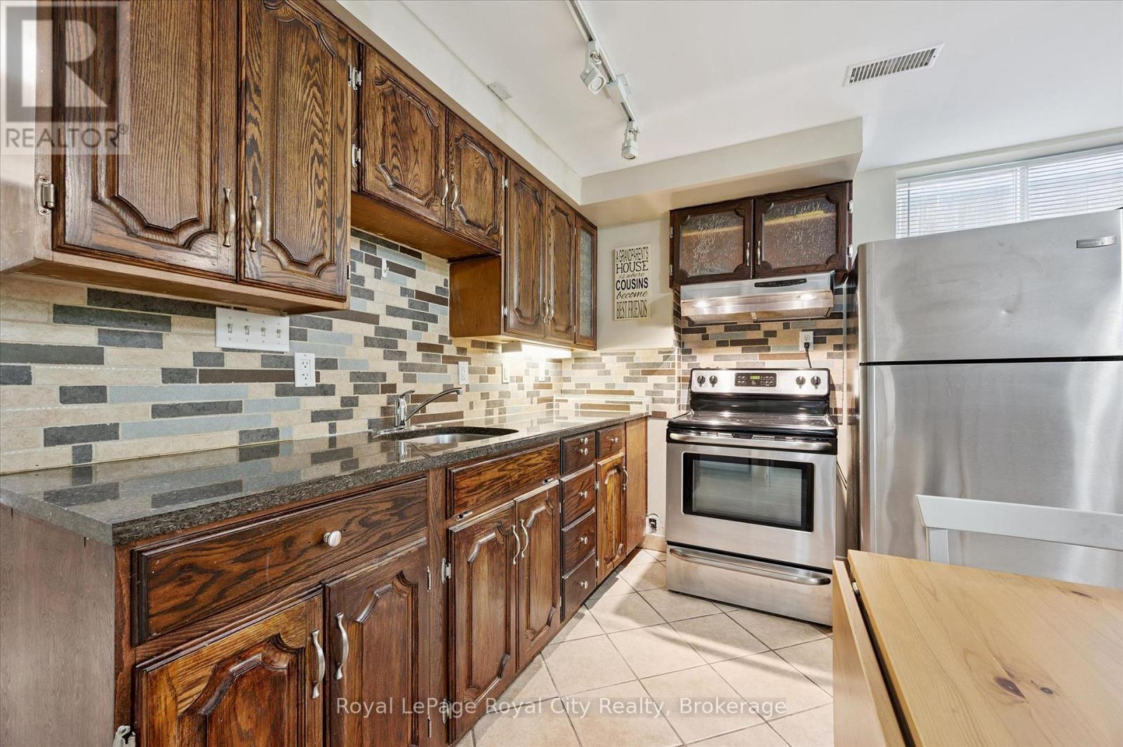 73 WAXWING CRESCENT - 35