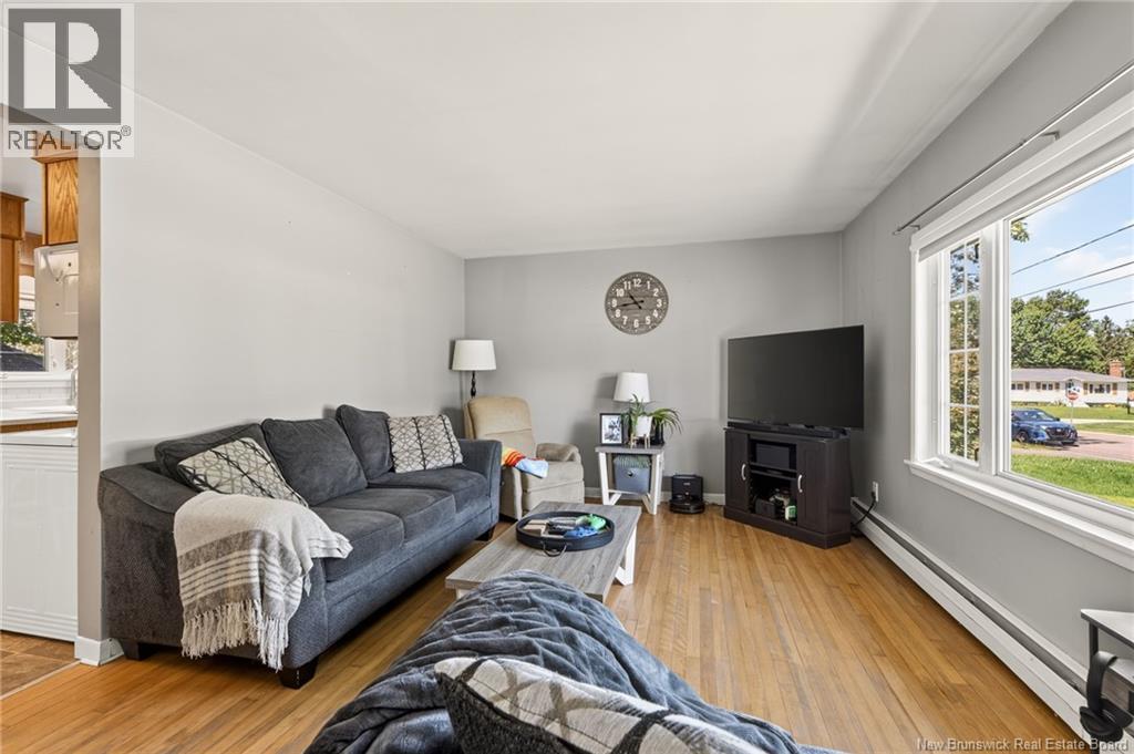 142 Athabaska Avenue - 13