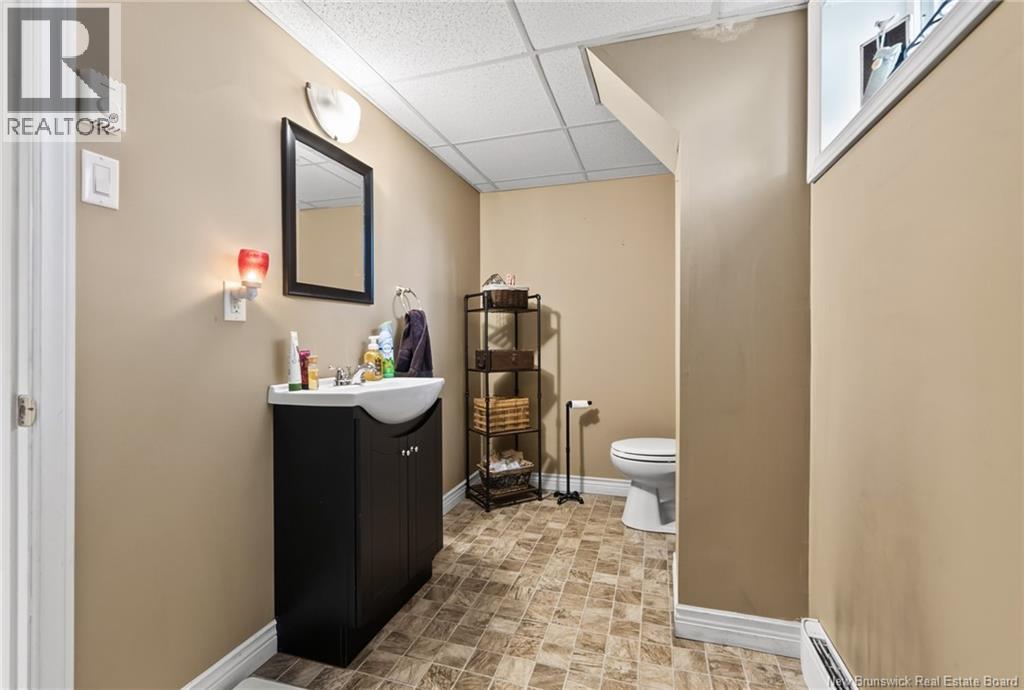 142 Athabaska Avenue - 36