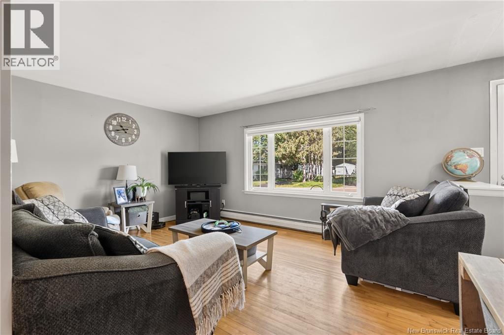 142 Athabaska Avenue - 11