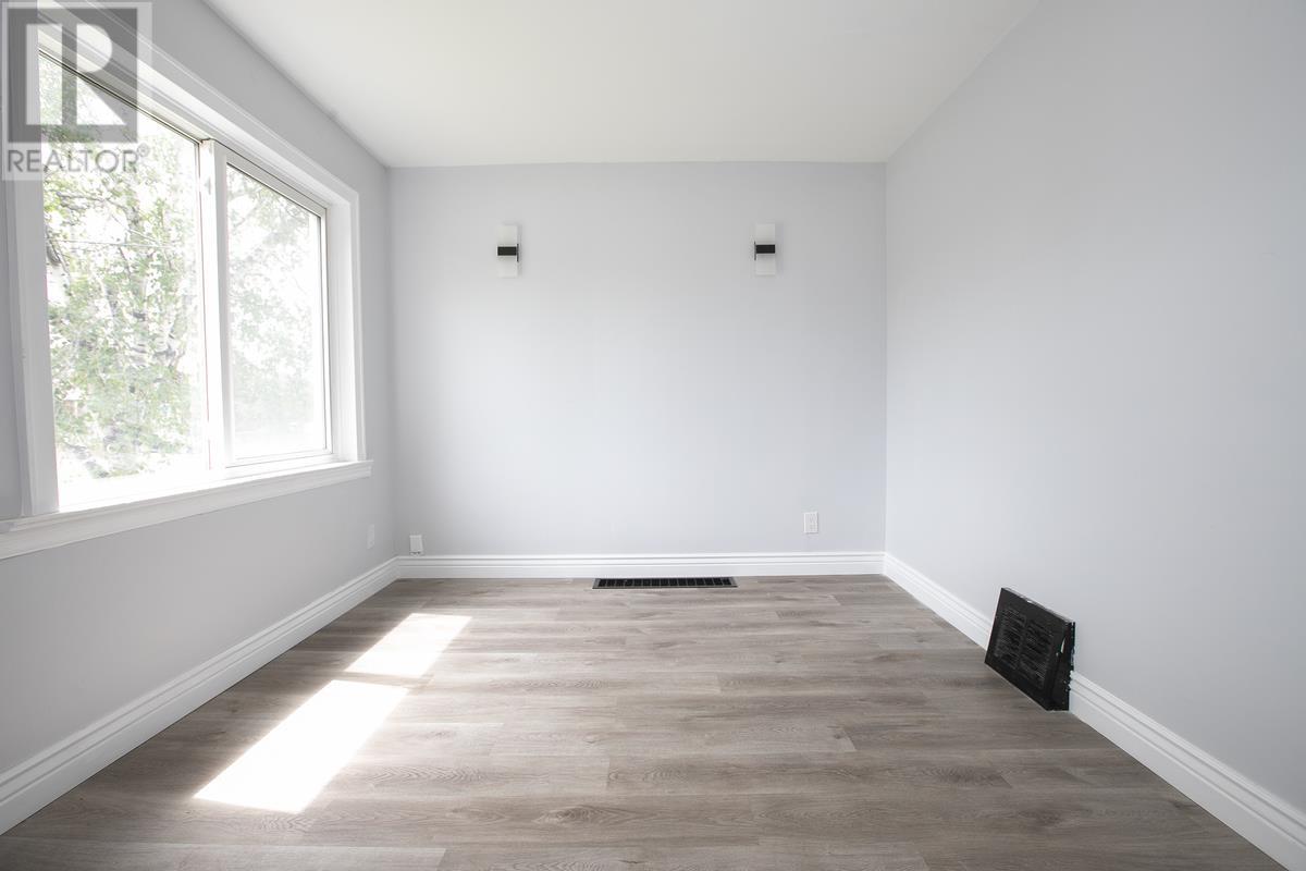 150 Henrietta AVE - 13