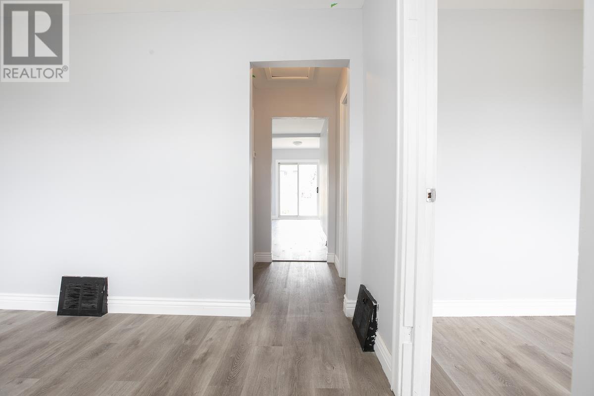 150 Henrietta AVE - 18