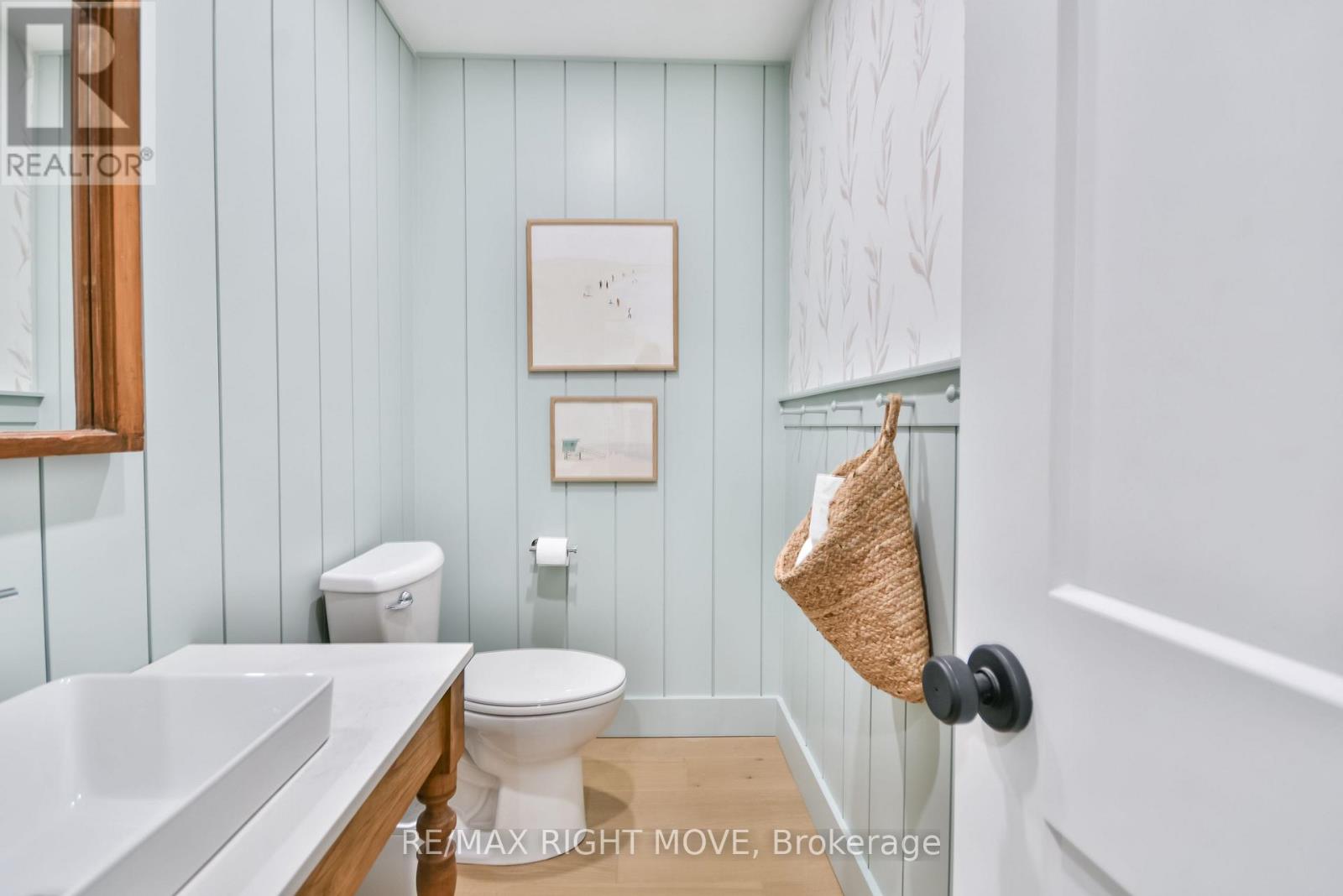 407 BAY STREET - Image 22