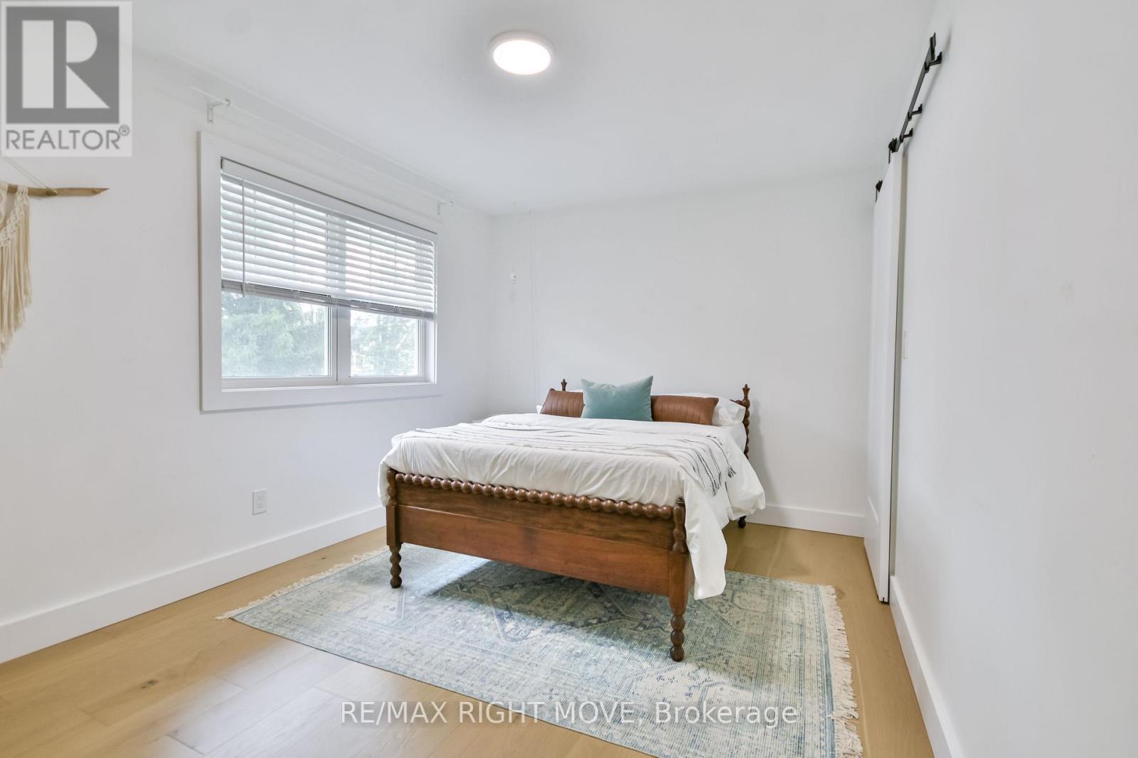407 BAY STREET - Image 30