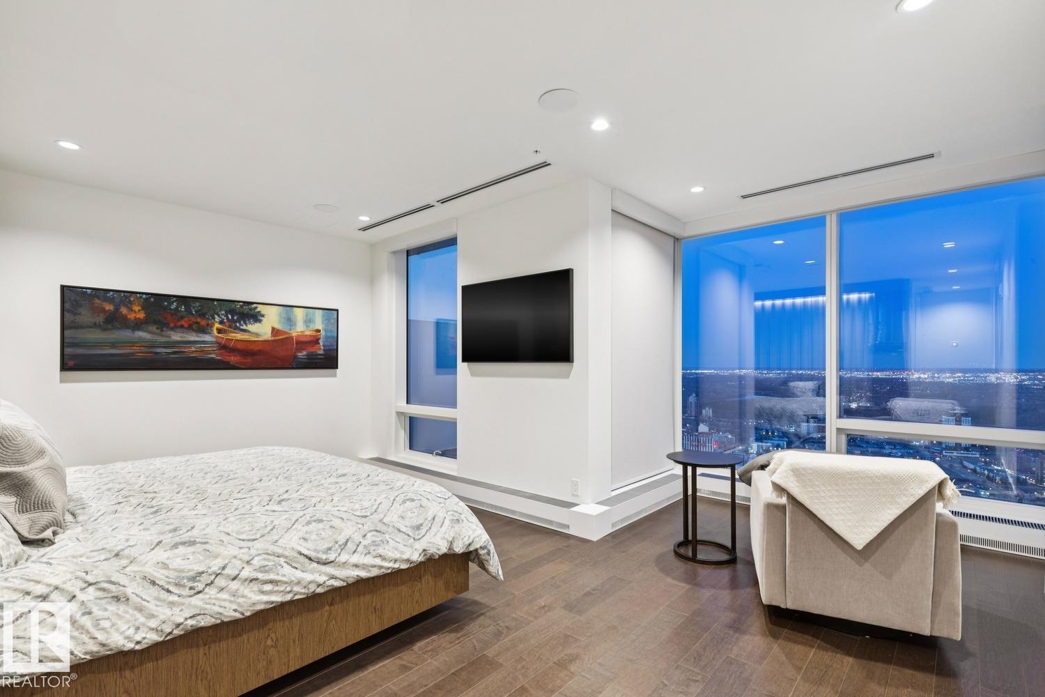 #4602 10360 102 ST NW - 5
