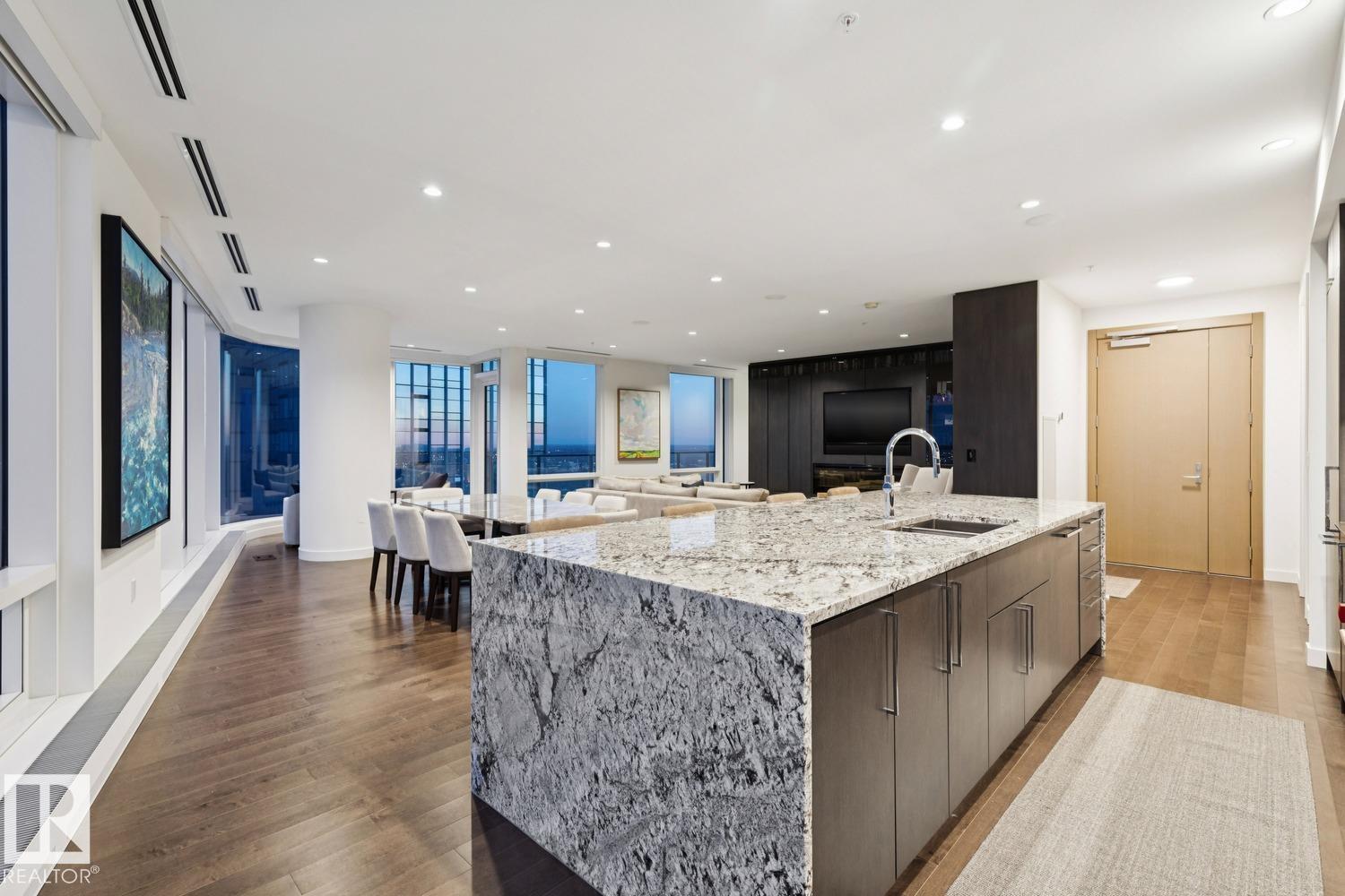 #4602 10360 102 ST NW - 9