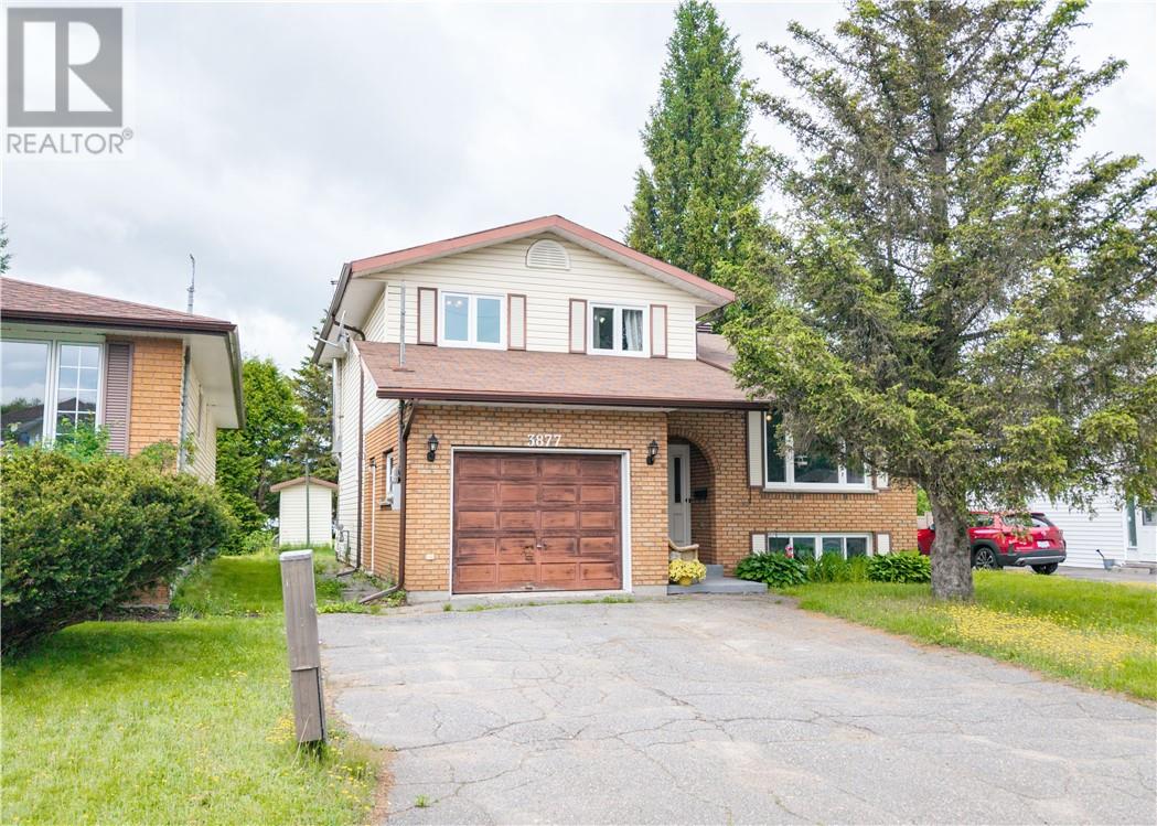 3877 Macmillan Drive - 1