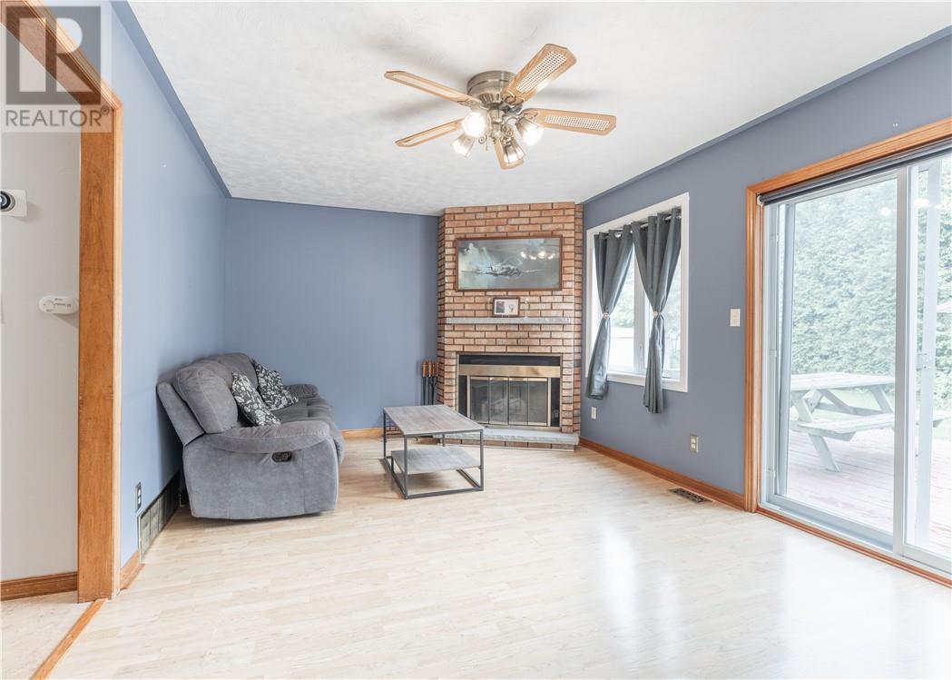 3877 Macmillan Drive - 11