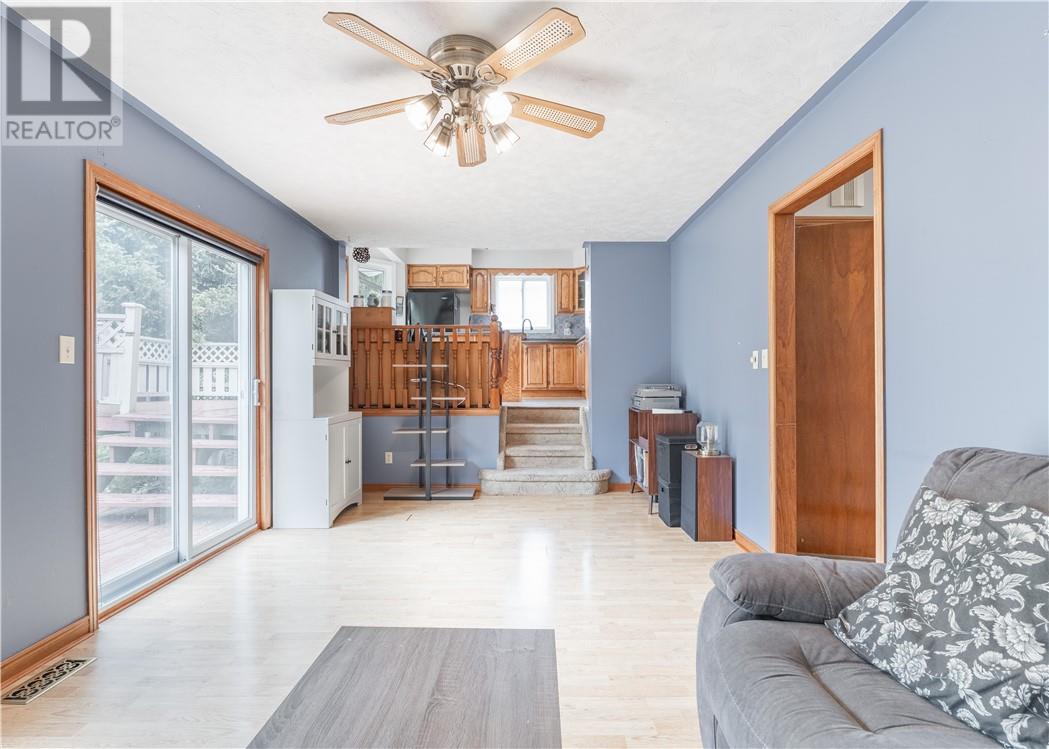 3877 Macmillan Drive - 13