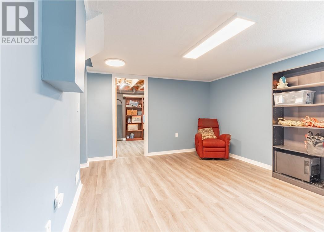 3877 Macmillan Drive - 23