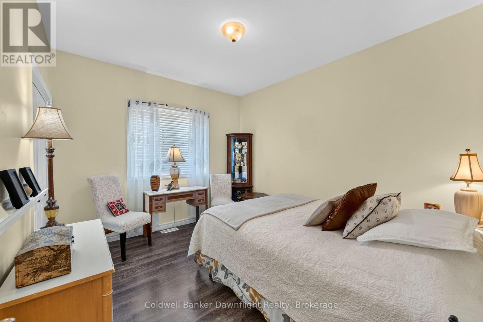 7 BROOKSIDE PLACE - 19