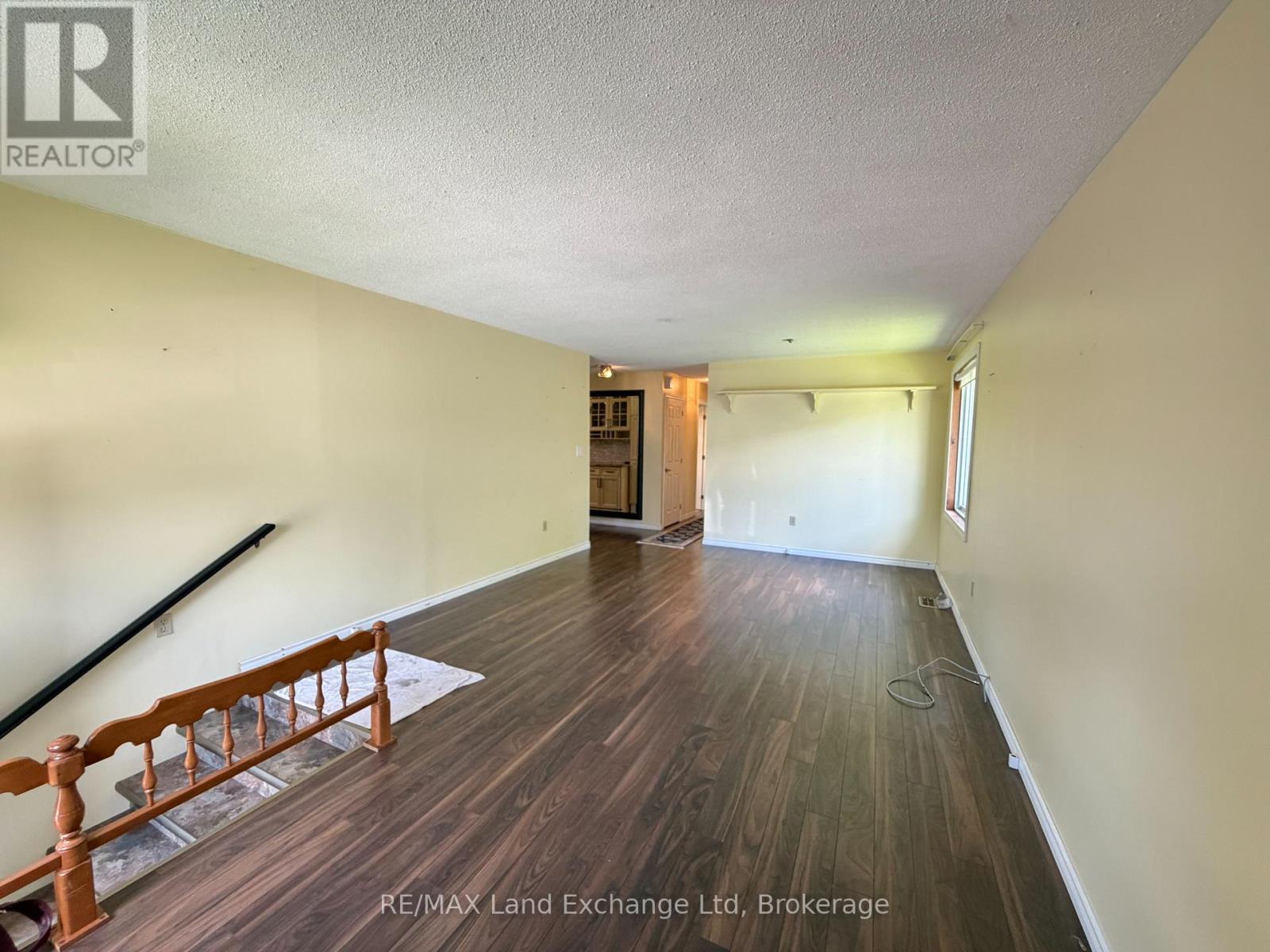 44 BRIARWOOD CRESCENT - 5
