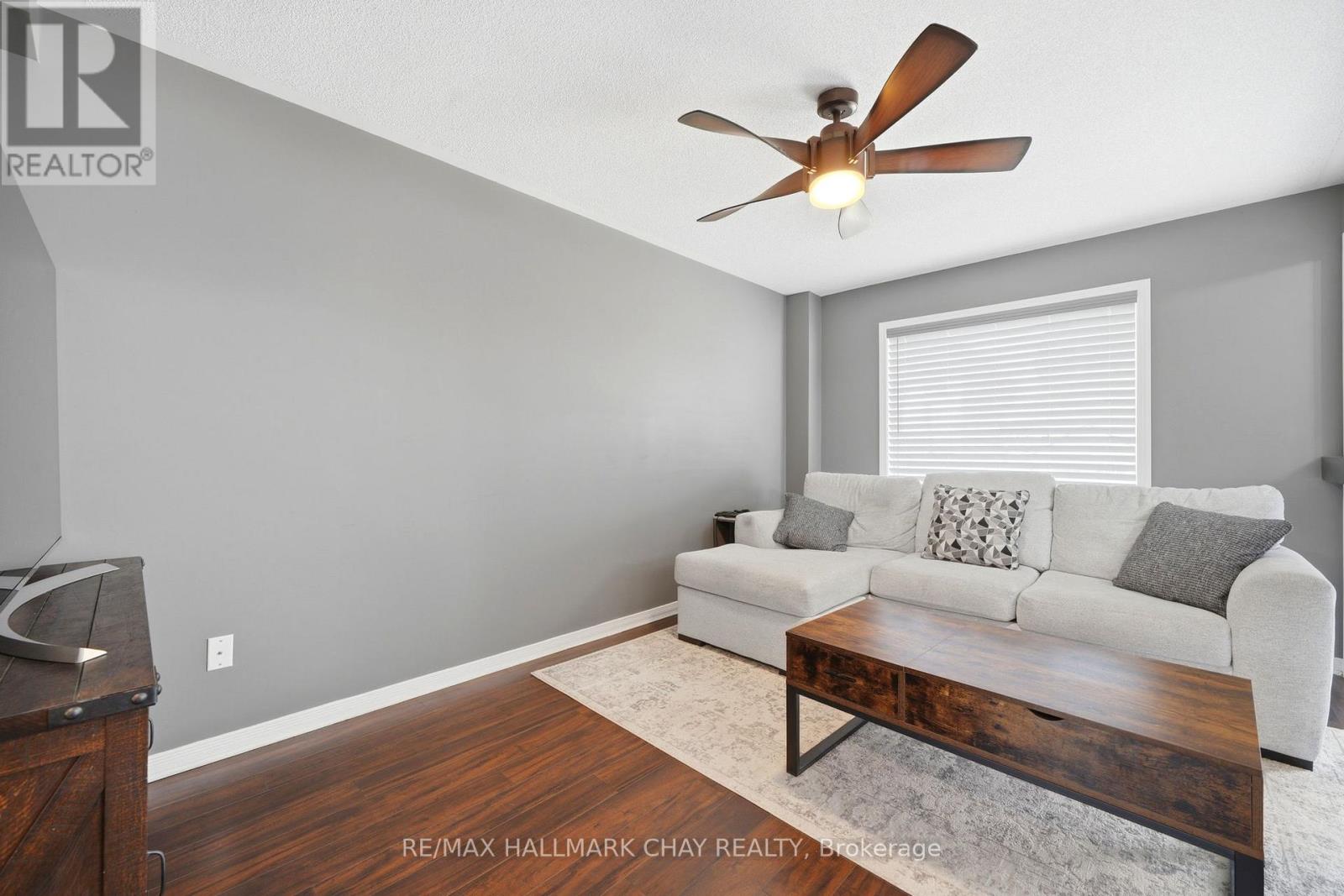 160 STONEMOUNT CRESCENT - 10