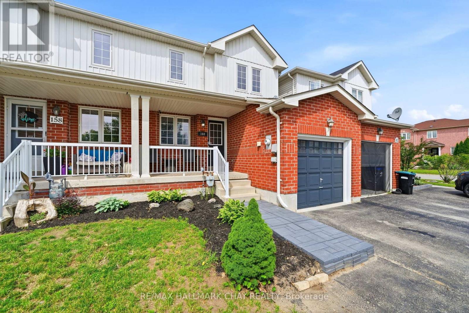 160 STONEMOUNT CRESCENT - 2