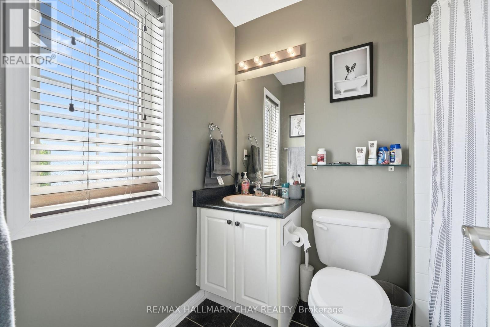 160 STONEMOUNT CRESCENT - 26
