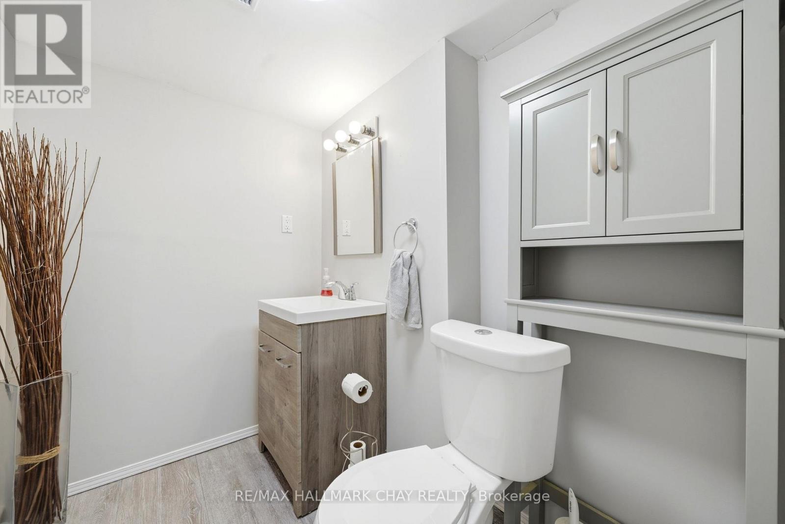160 STONEMOUNT CRESCENT - 35