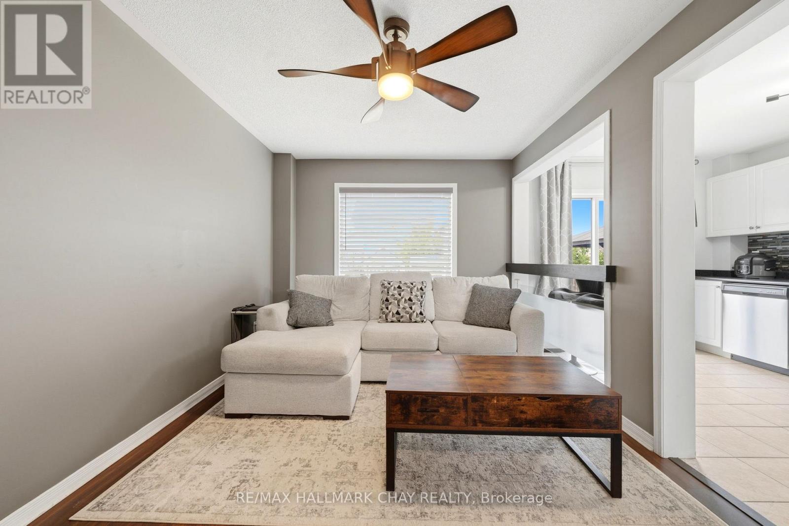 160 STONEMOUNT CRESCENT - 9