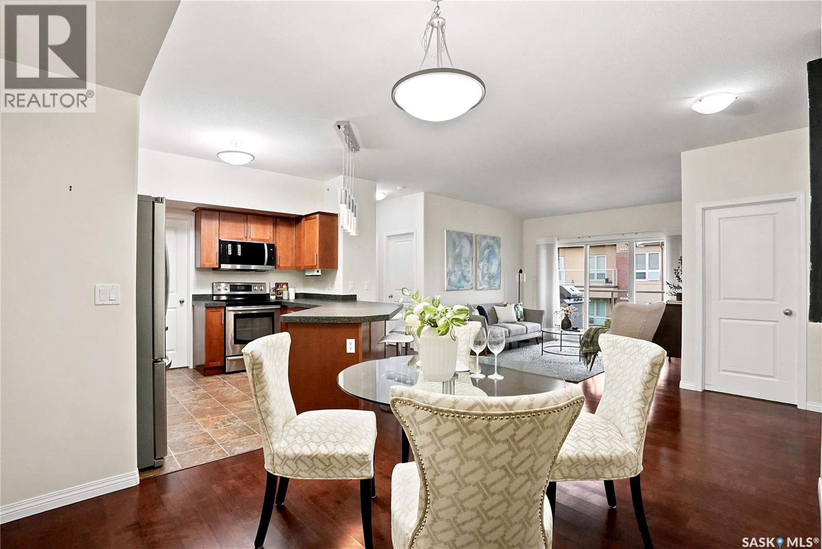 305 914 Heritage VIEW — photo 16