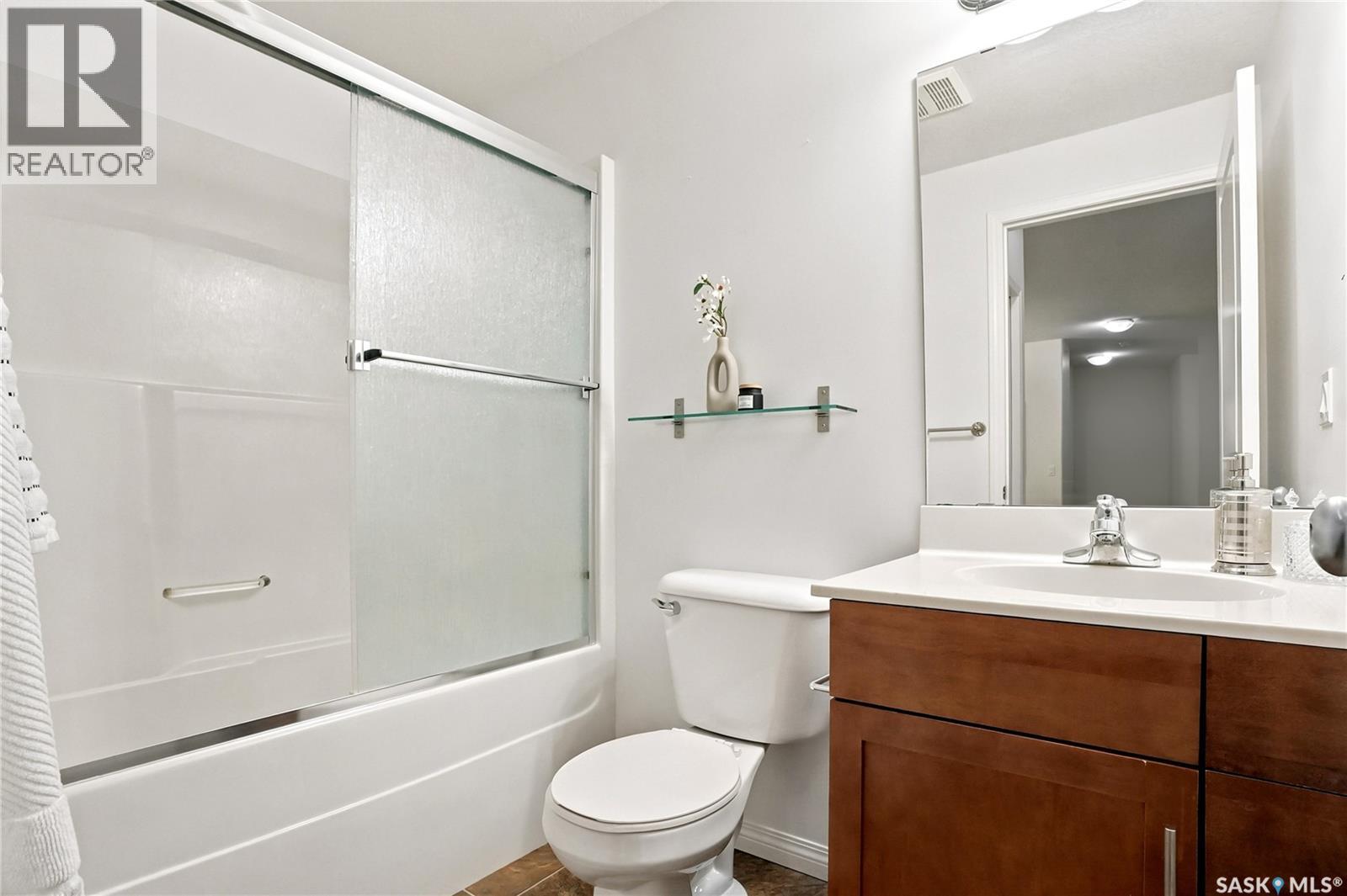 305 914 Heritage VIEW — photo 22