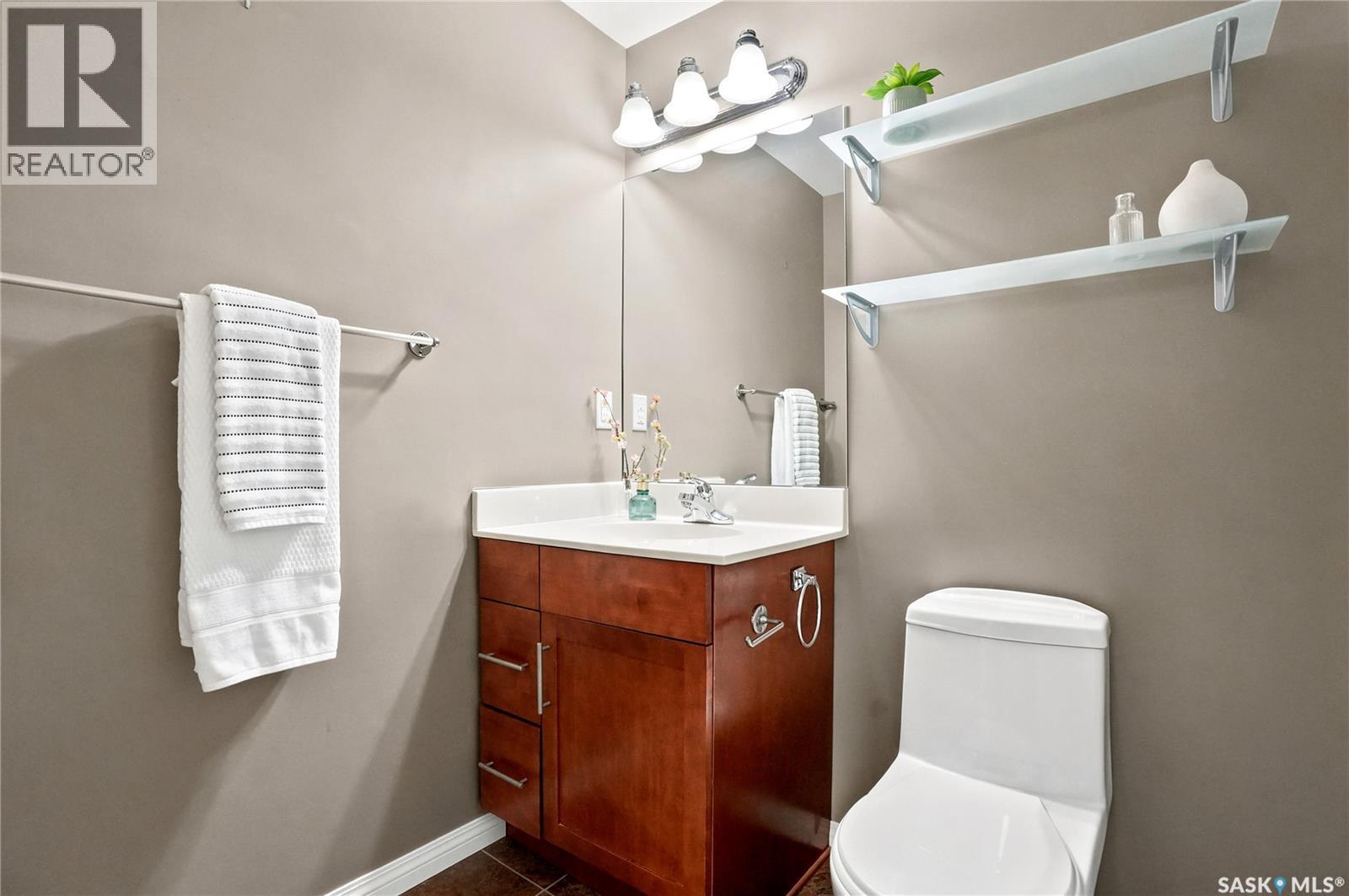 305 914 Heritage VIEW — photo 23