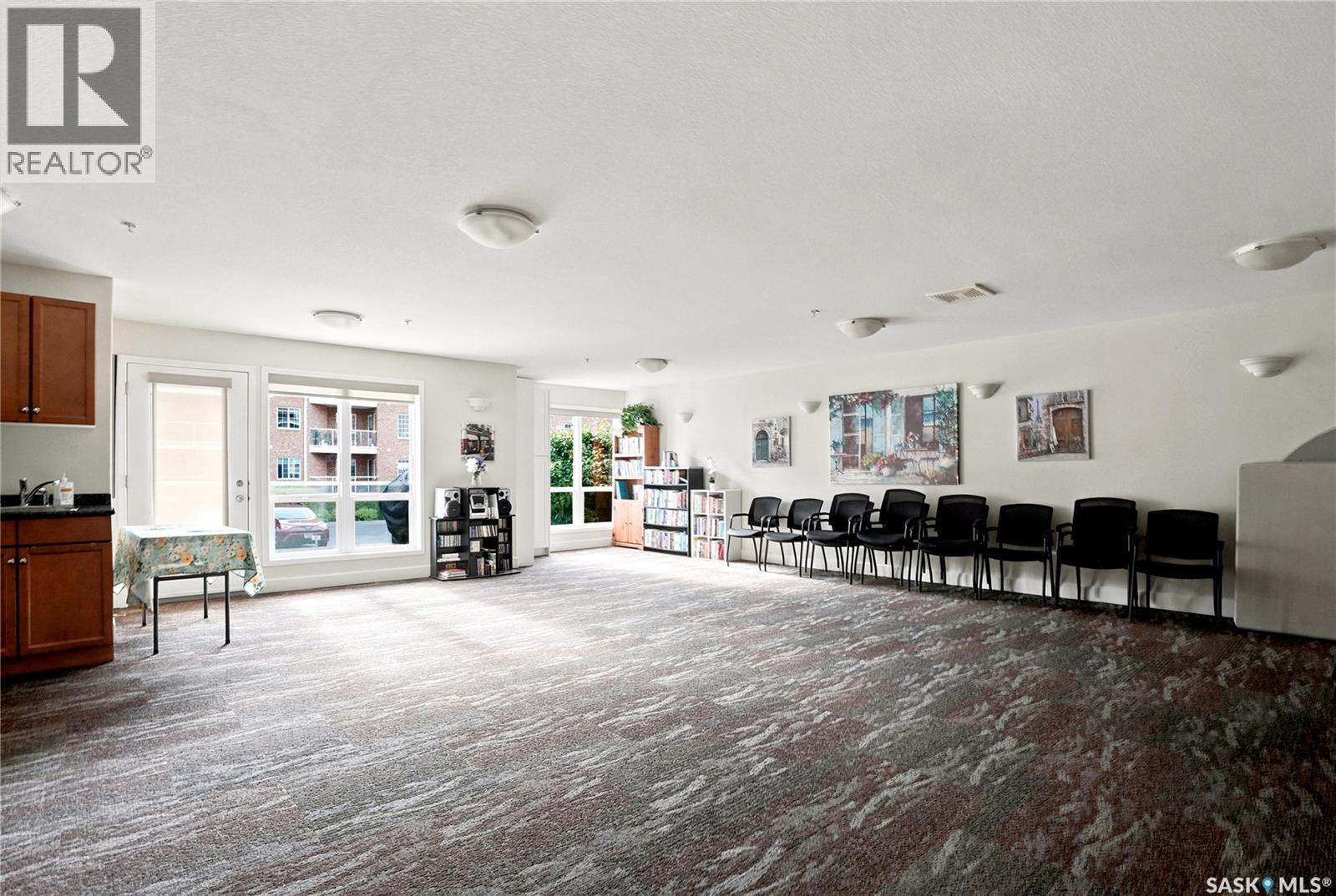305 914 Heritage VIEW — photo 30